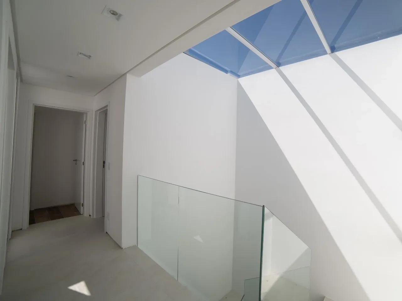Red Park: Luxury House with Winter Garden in Rio Vermelho — photo 13