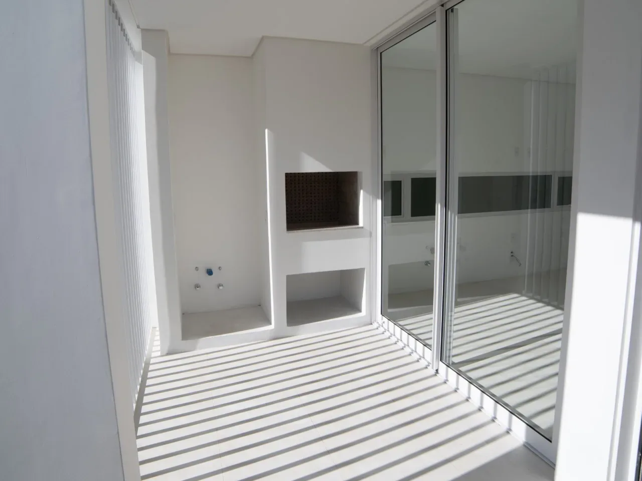 Red Park: Luxury House with Winter Garden in Rio Vermelho — photo 7