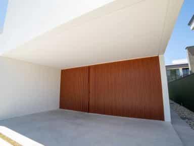 Red Park: Luxury House with Winter Garden in Rio Vermelho — photo 2