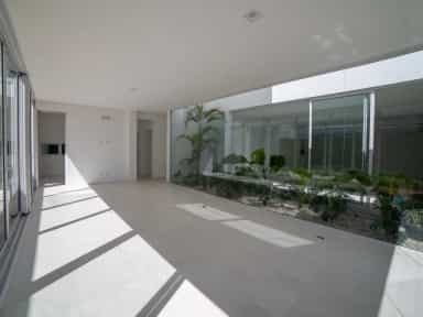 Red Park: Luxury House with Winter Garden in Rio Vermelho — photo 5
