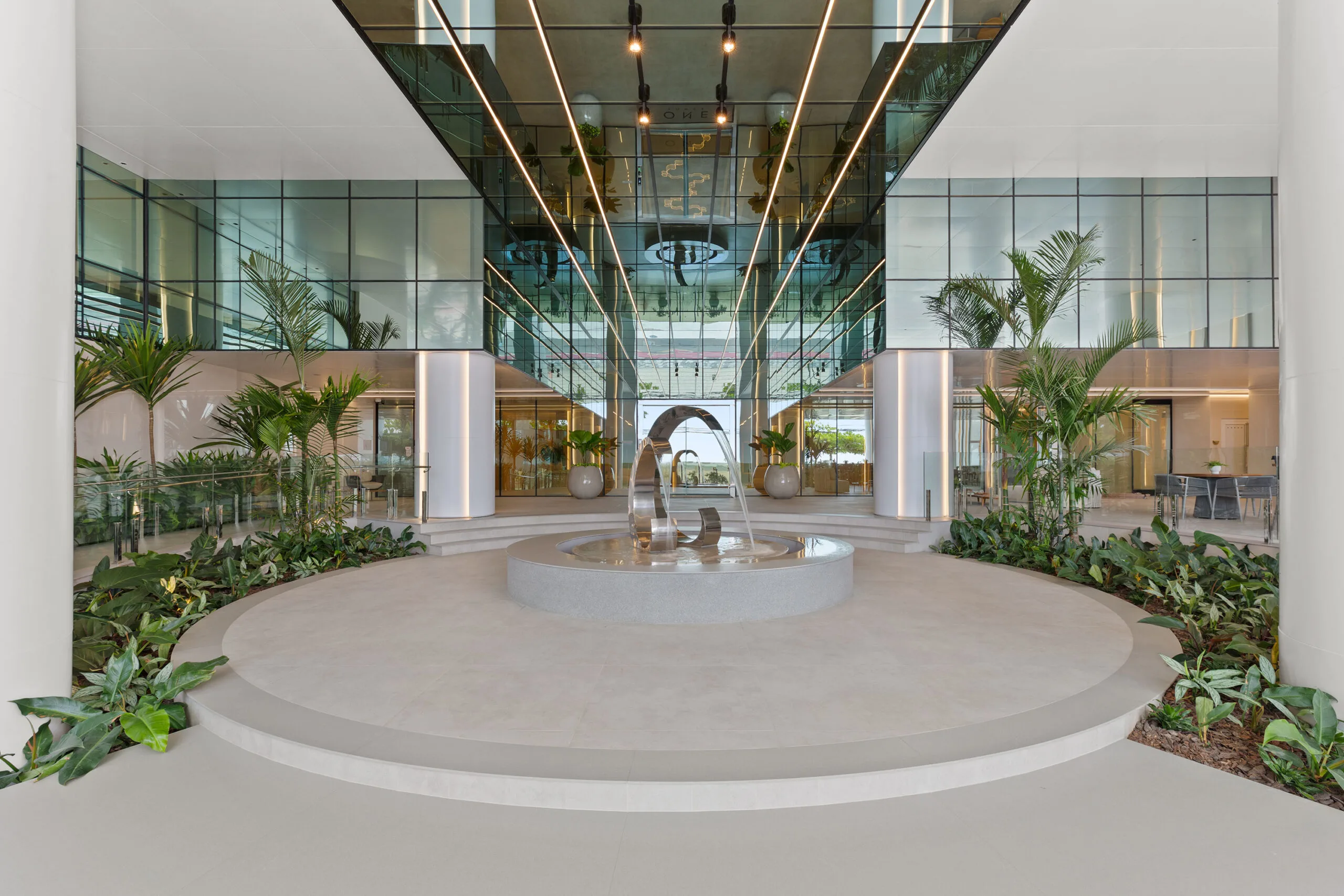 One Tower: Ultra-Luxury Apartment in Barra Sul