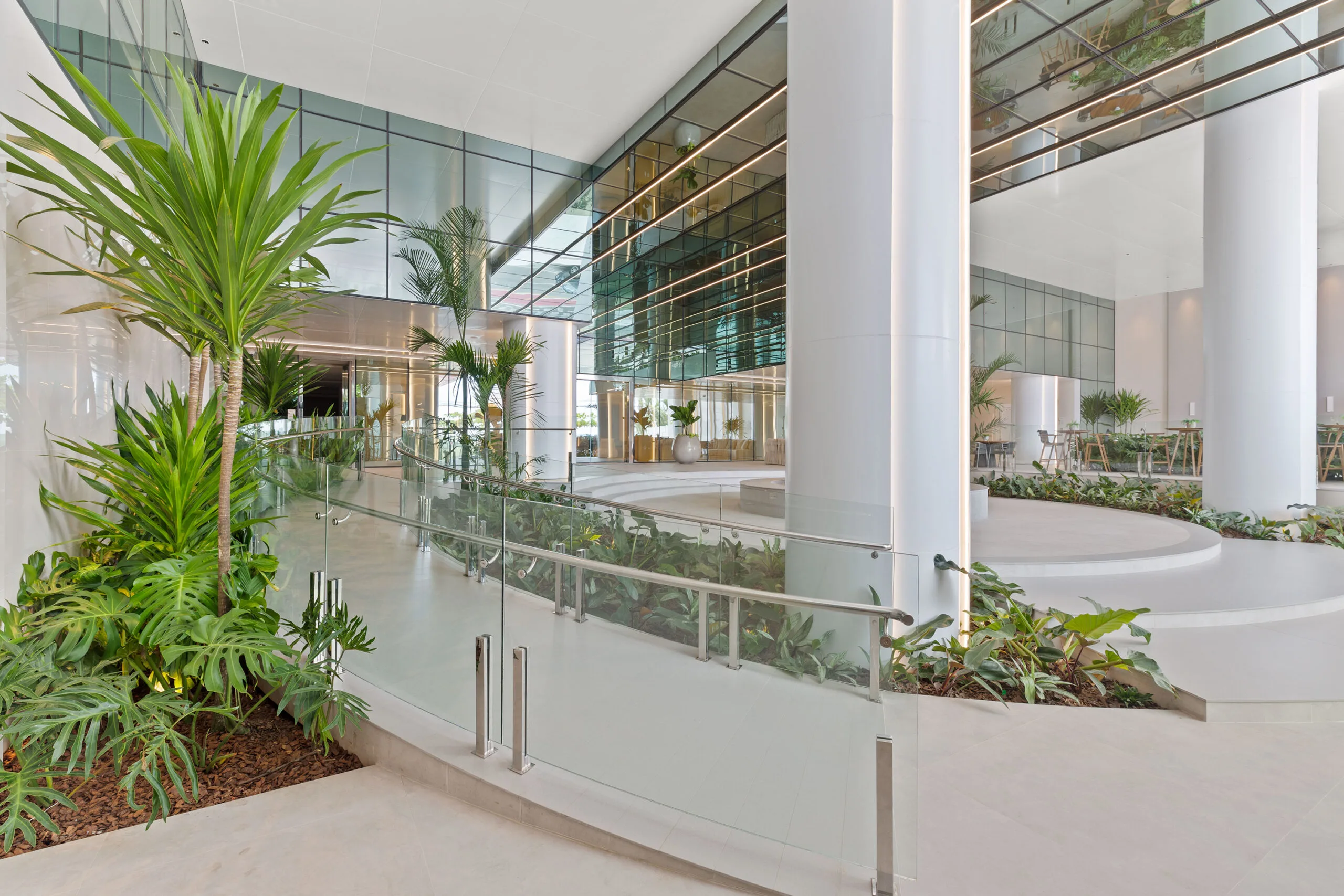 One Tower: Ultra-Luxury Apartment in Barra Sul