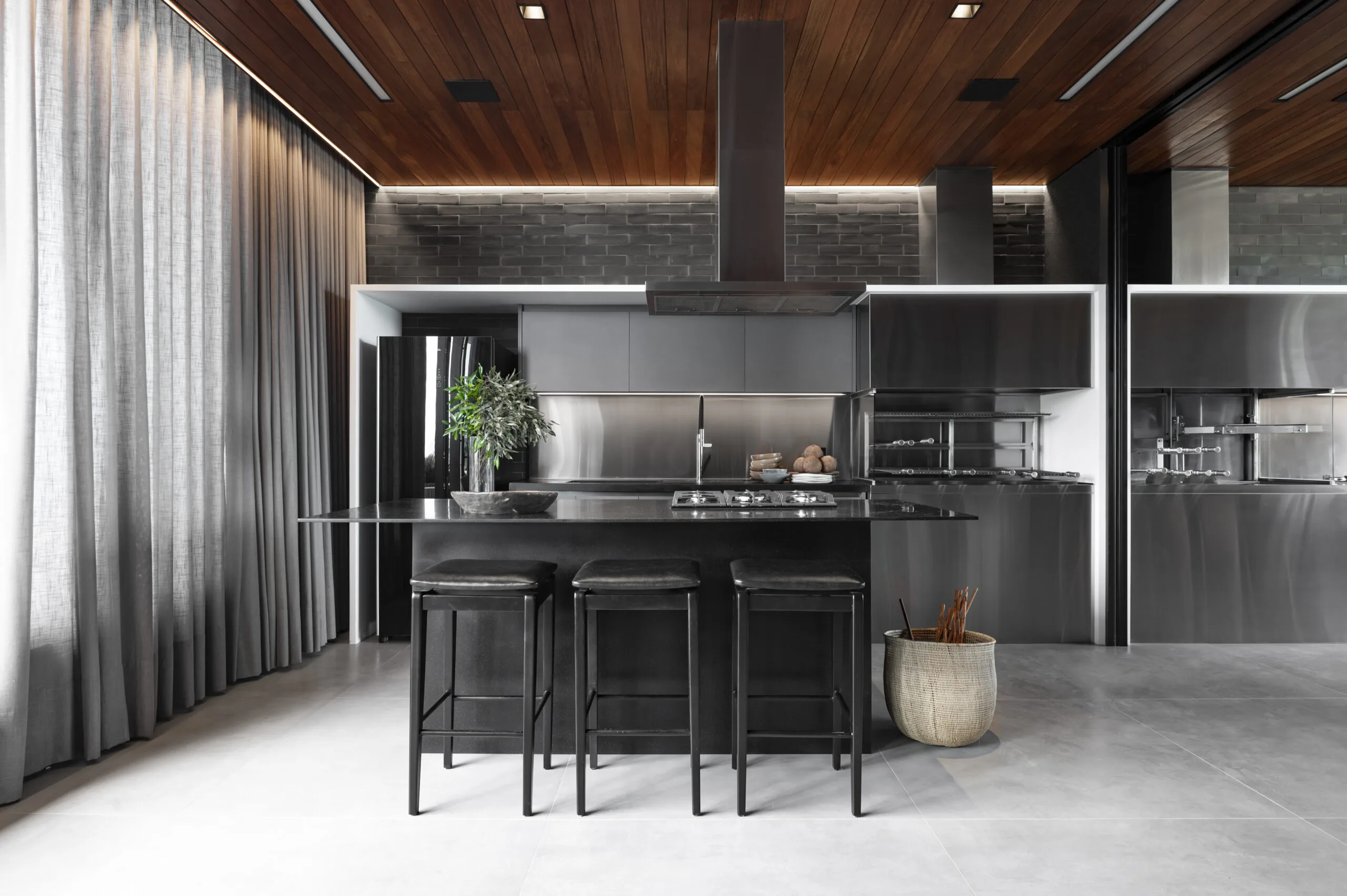 SOHO Jurerê: Luxury Apartment with Rooftop Terrace in Florianópolis