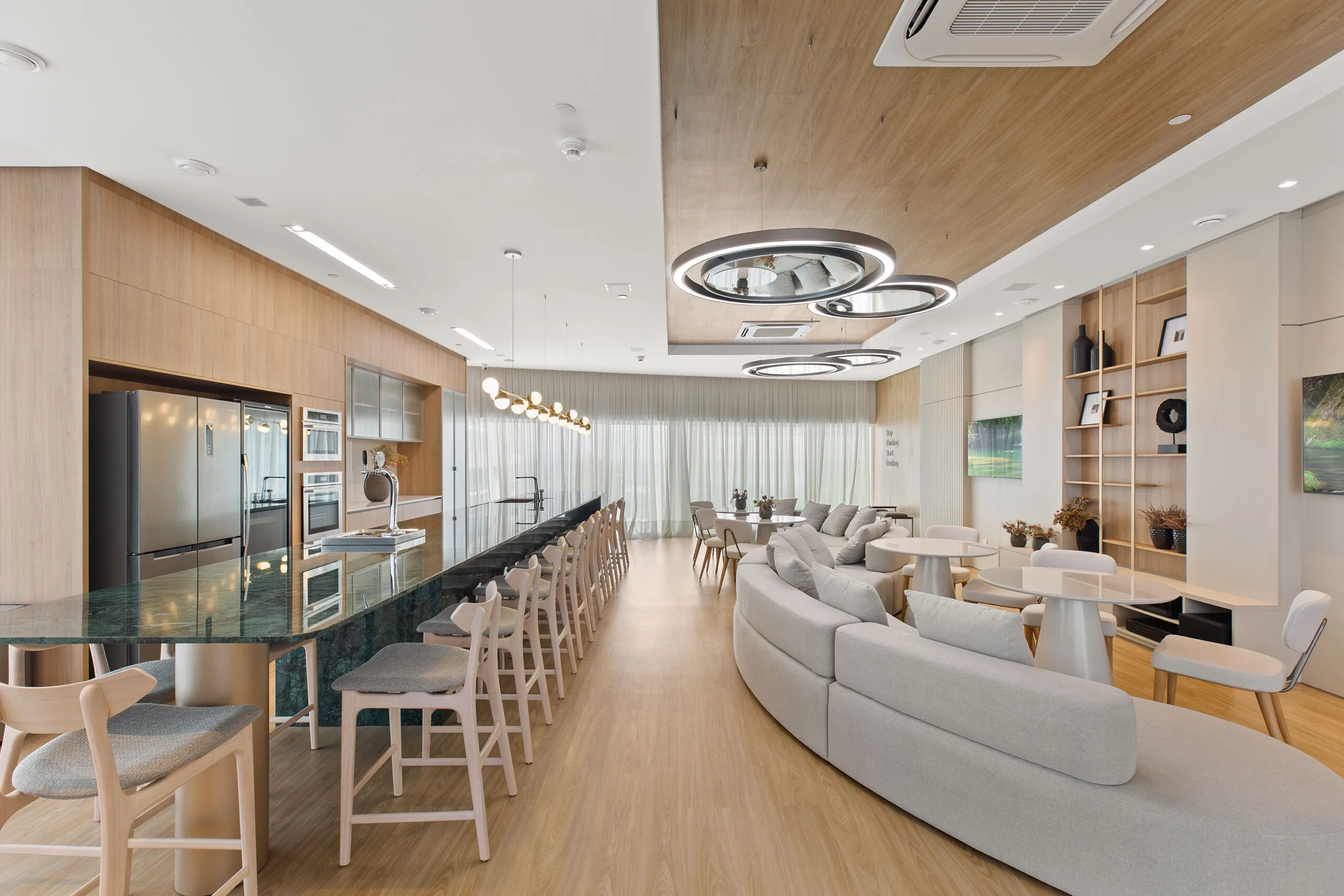 One Tower: Ultra-Luxury Apartment in Barra Sul