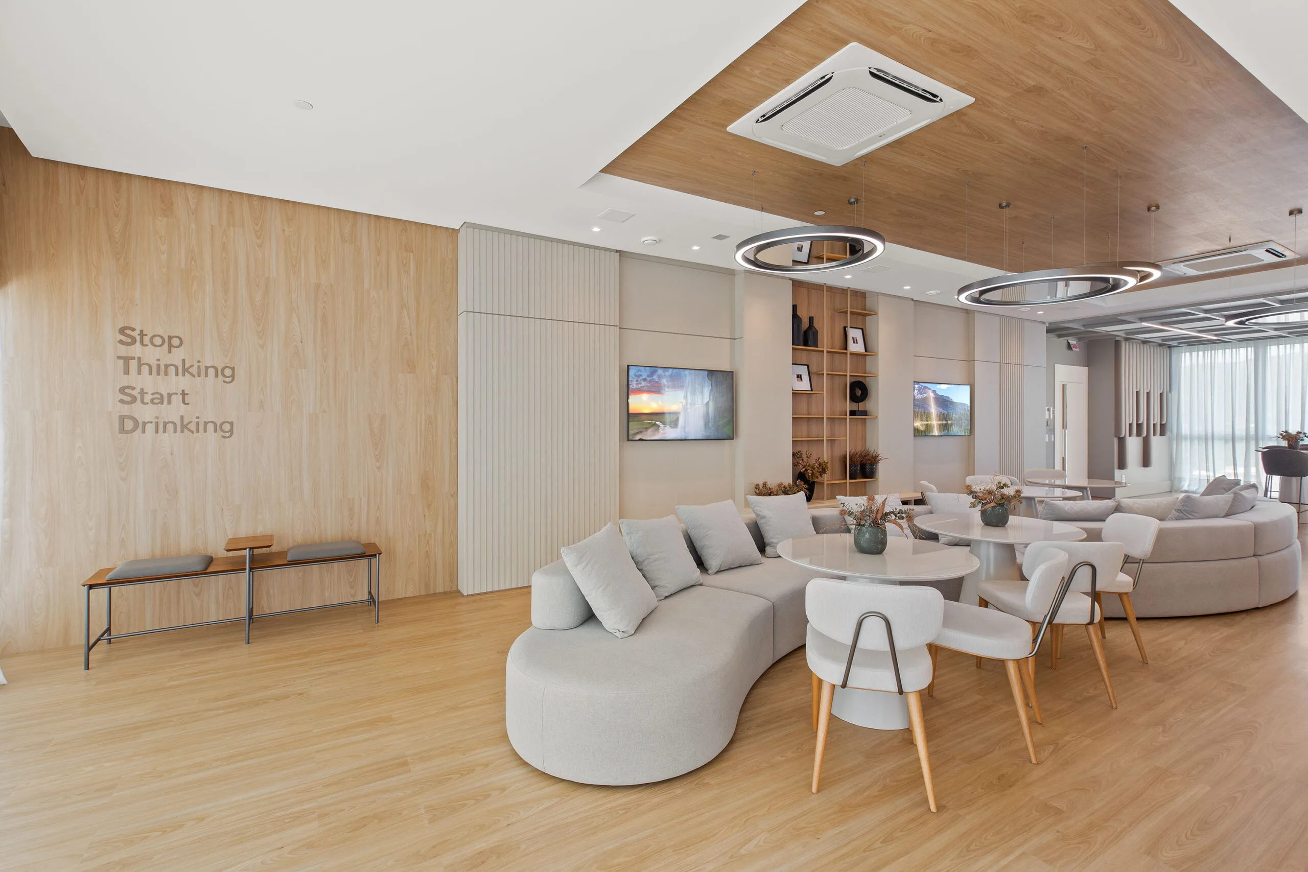 One Tower: Ultra-Luxury Apartment in Barra Sul