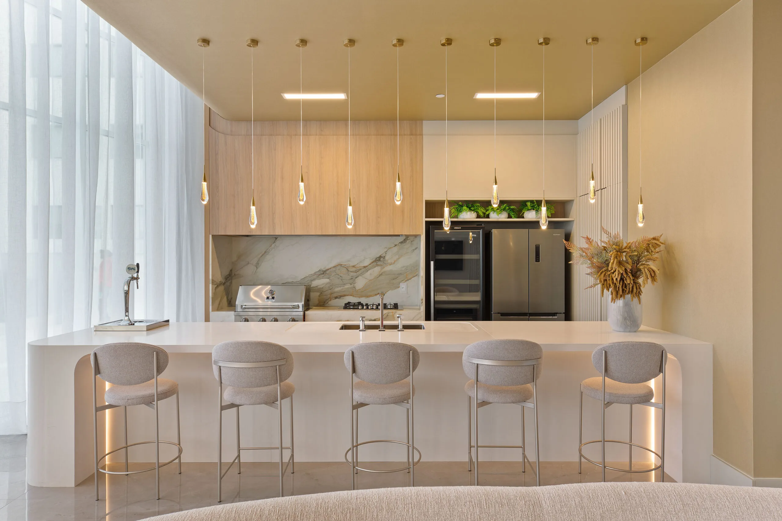 One Tower: Ultra-Luxury Apartment in Barra Sul