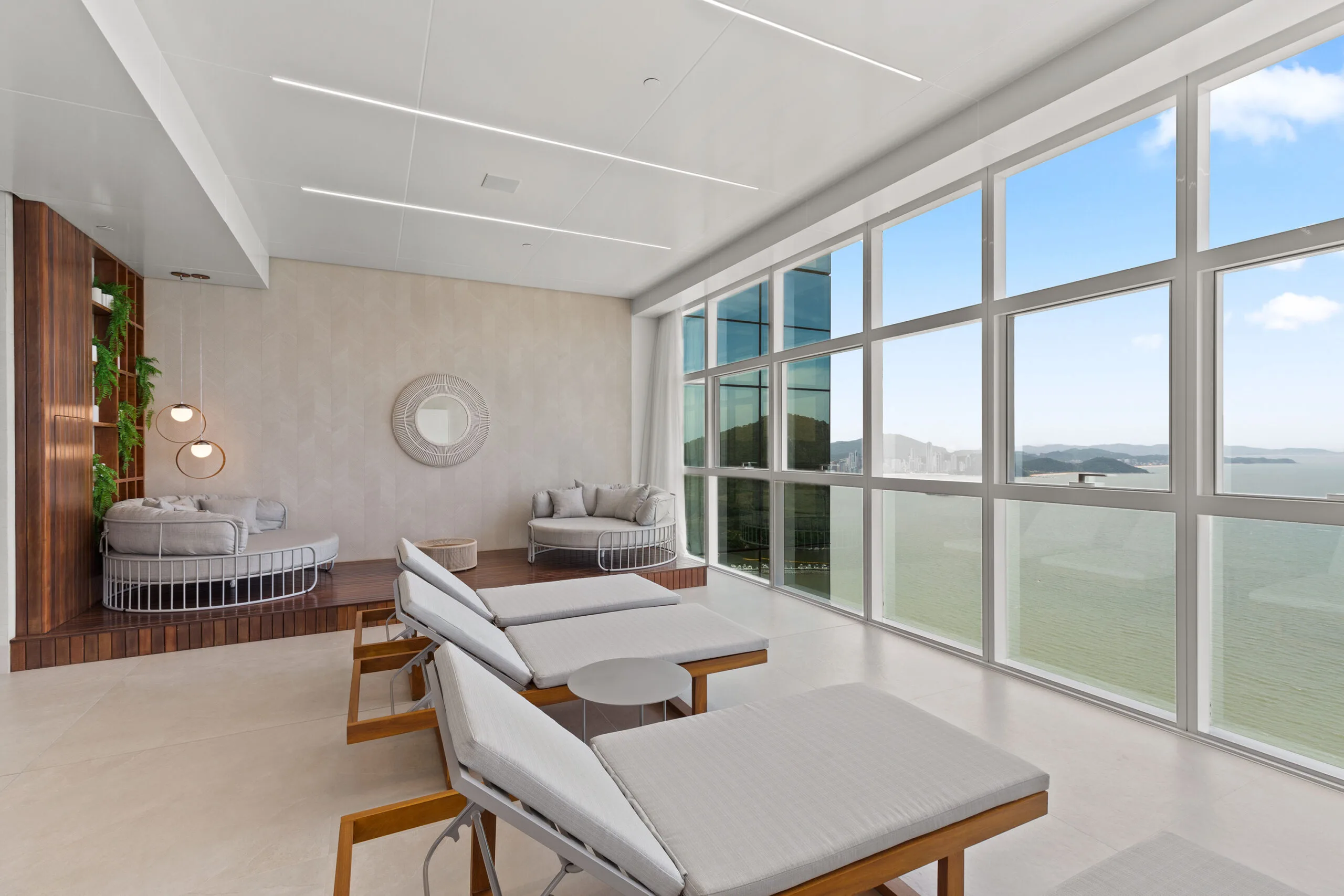 One Tower: Ultra-Luxury Apartment in Barra Sul