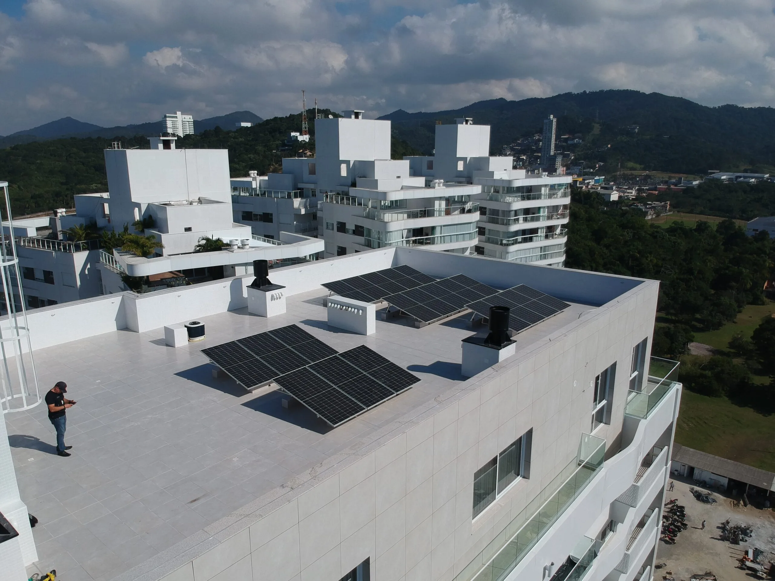Le Blanc Residence: Luxury Villa with Infinity Pool in Praia Brava
