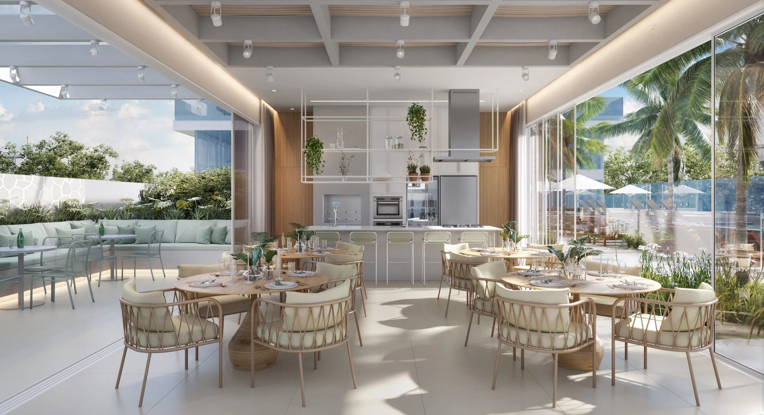 Sapphire Tower: Luxury Penthouse with Panoramic Glass Façade in Centro