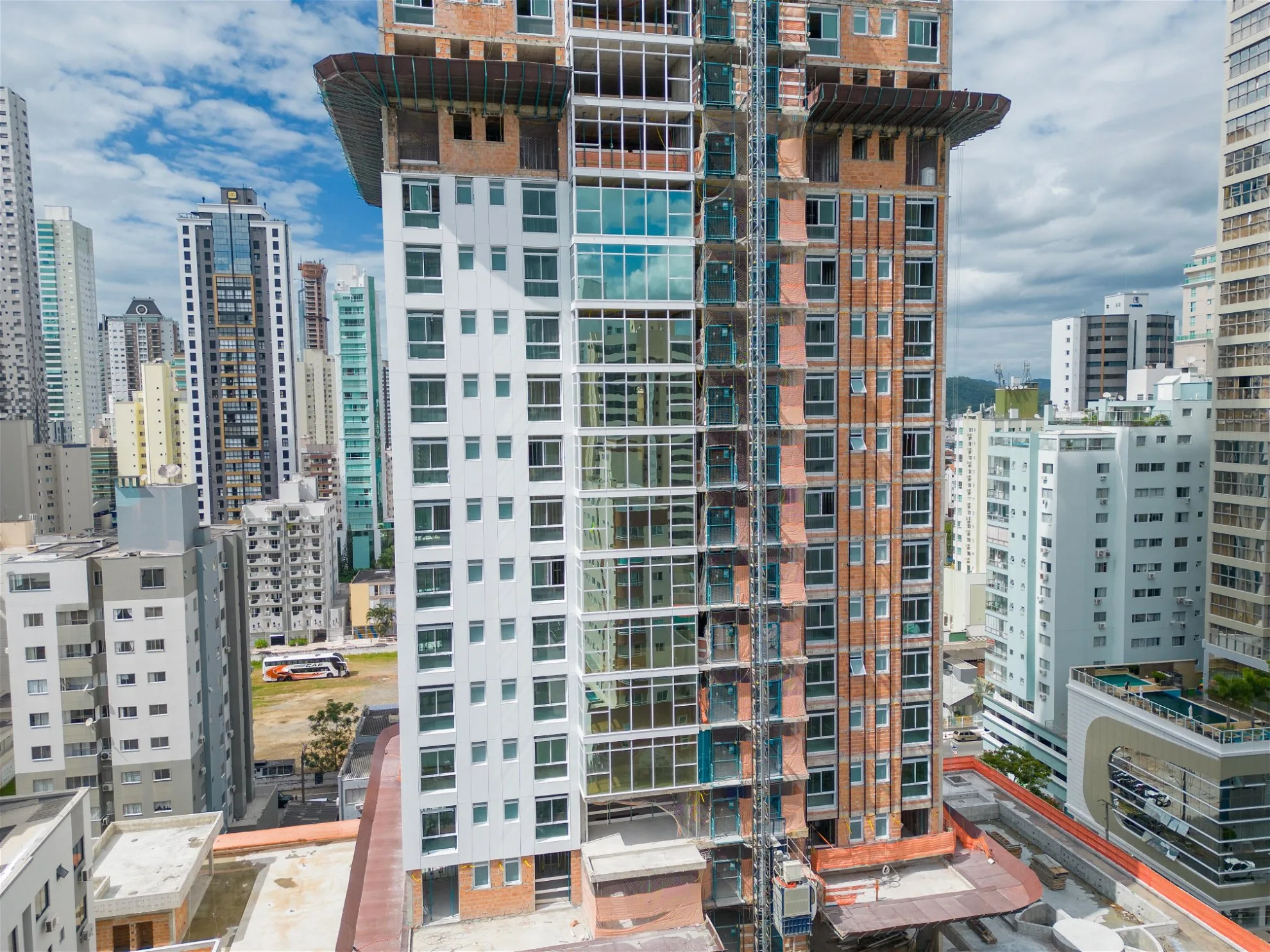 Horizon Residence: Luxury Penthouse in Centro