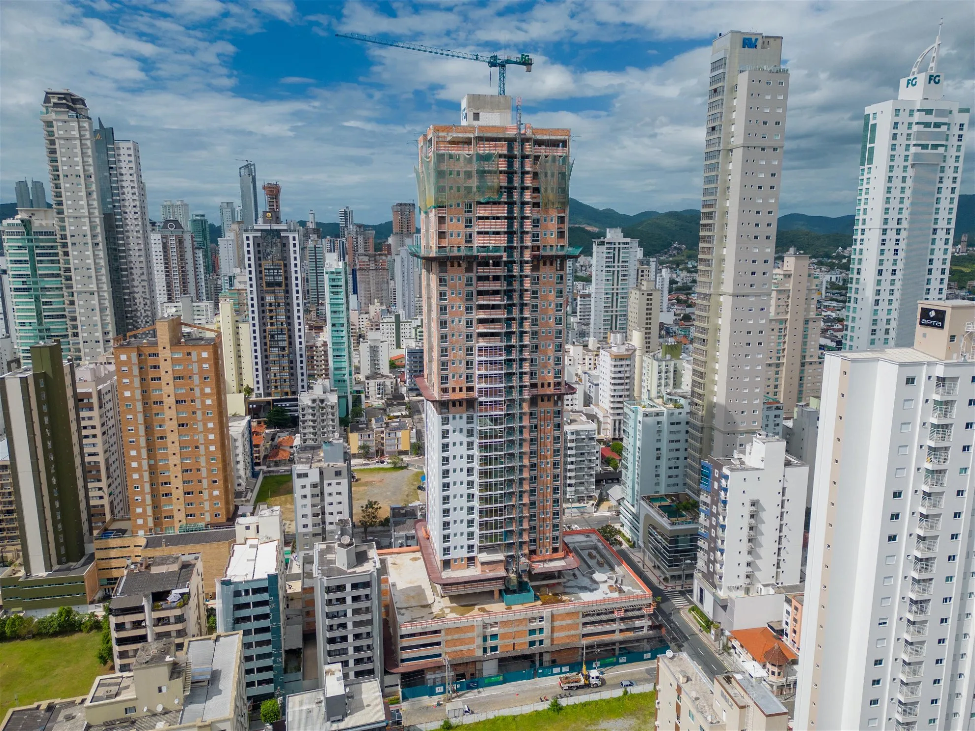 Horizon Residence: Luxury Penthouse in Centro