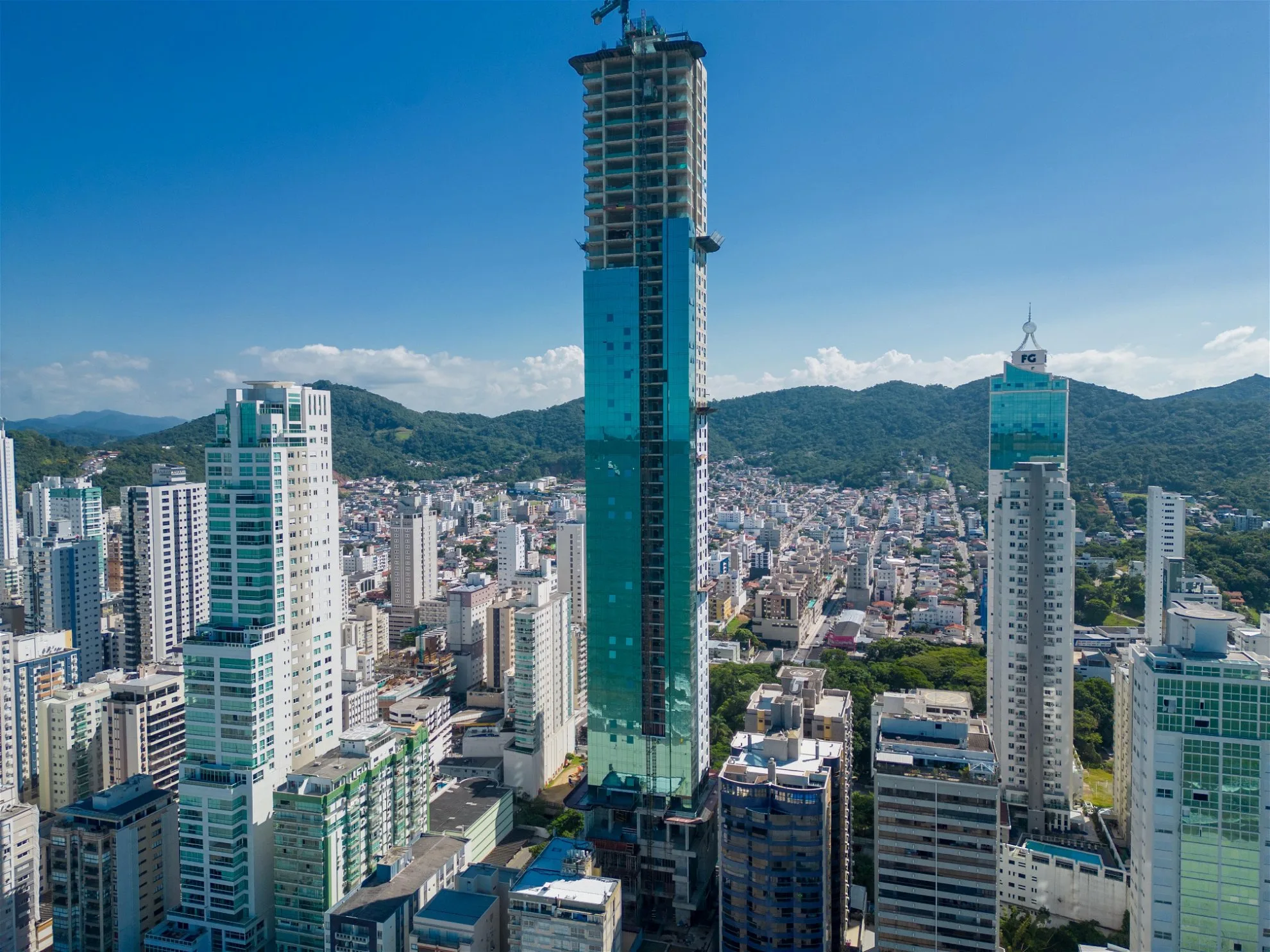 Boreal Tower: Ultra-Luxury Penthouse in Barra Norte