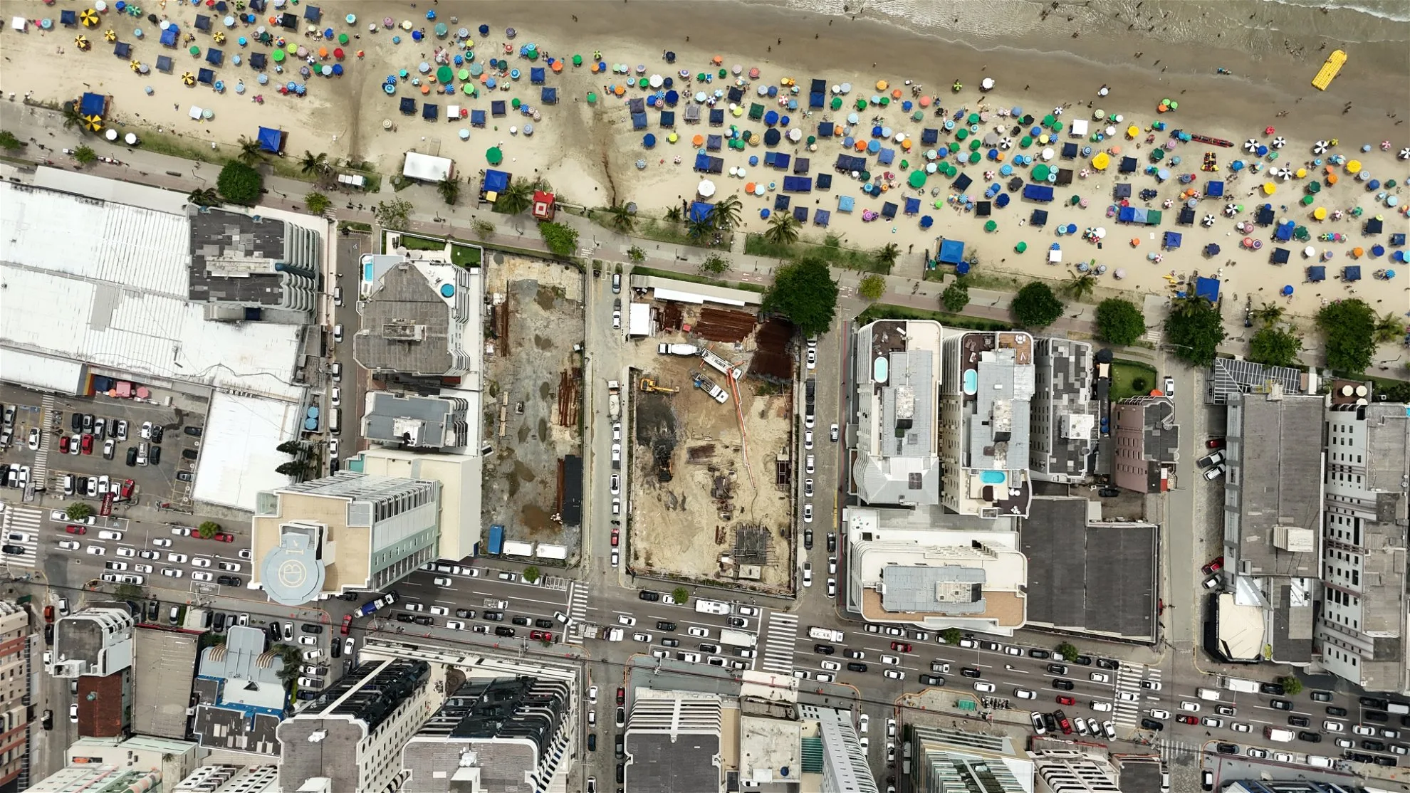 Enseada Residence: Ultra-Luxury Beachfront House in Itapema