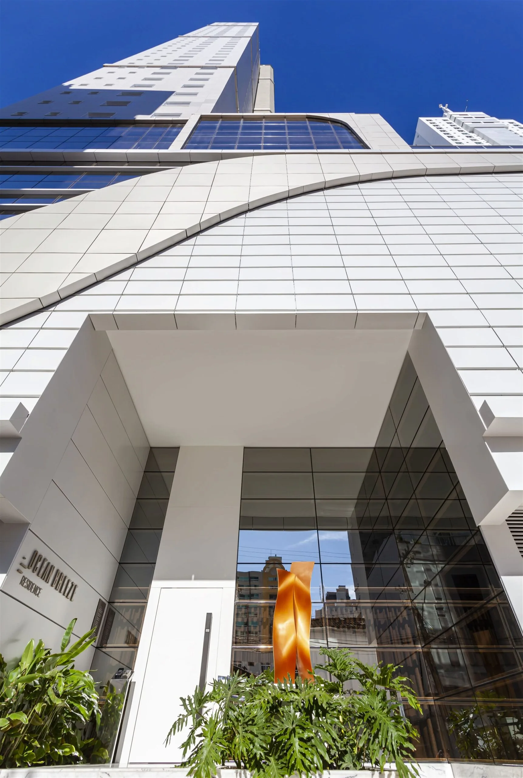 Ocean Breeze Residence: Luxury House with Sky Lounge in Centro