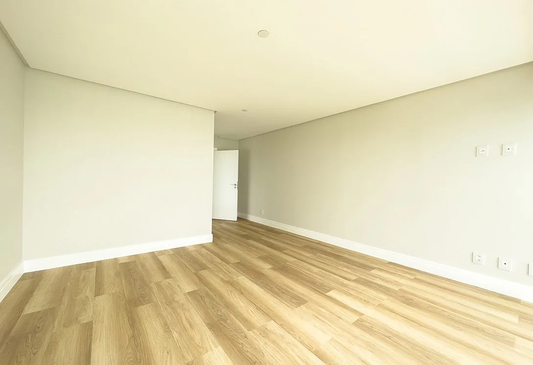 One Tower: Ultra-Luxury Apartment in Barra Sul