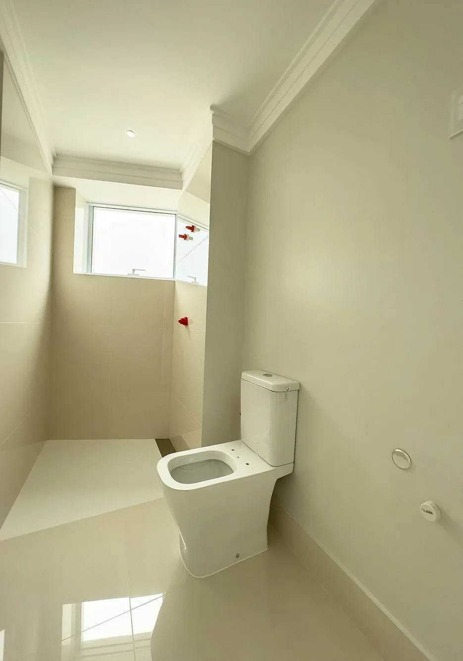 One Tower: Ultra-Luxury Apartment in Barra Sul