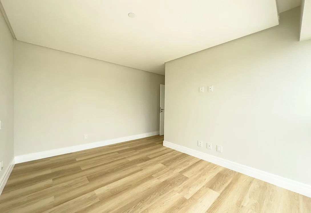 One Tower: Ultra-Luxury Apartment in Barra Sul