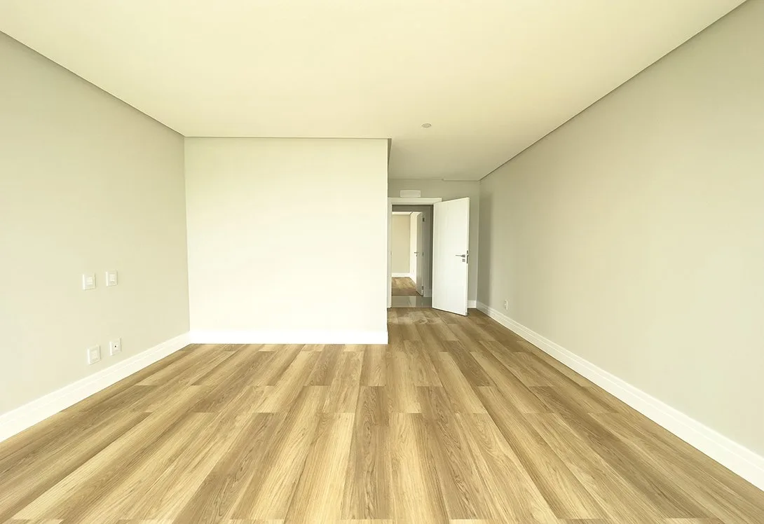 One Tower: Ultra-Luxury Apartment in Barra Sul