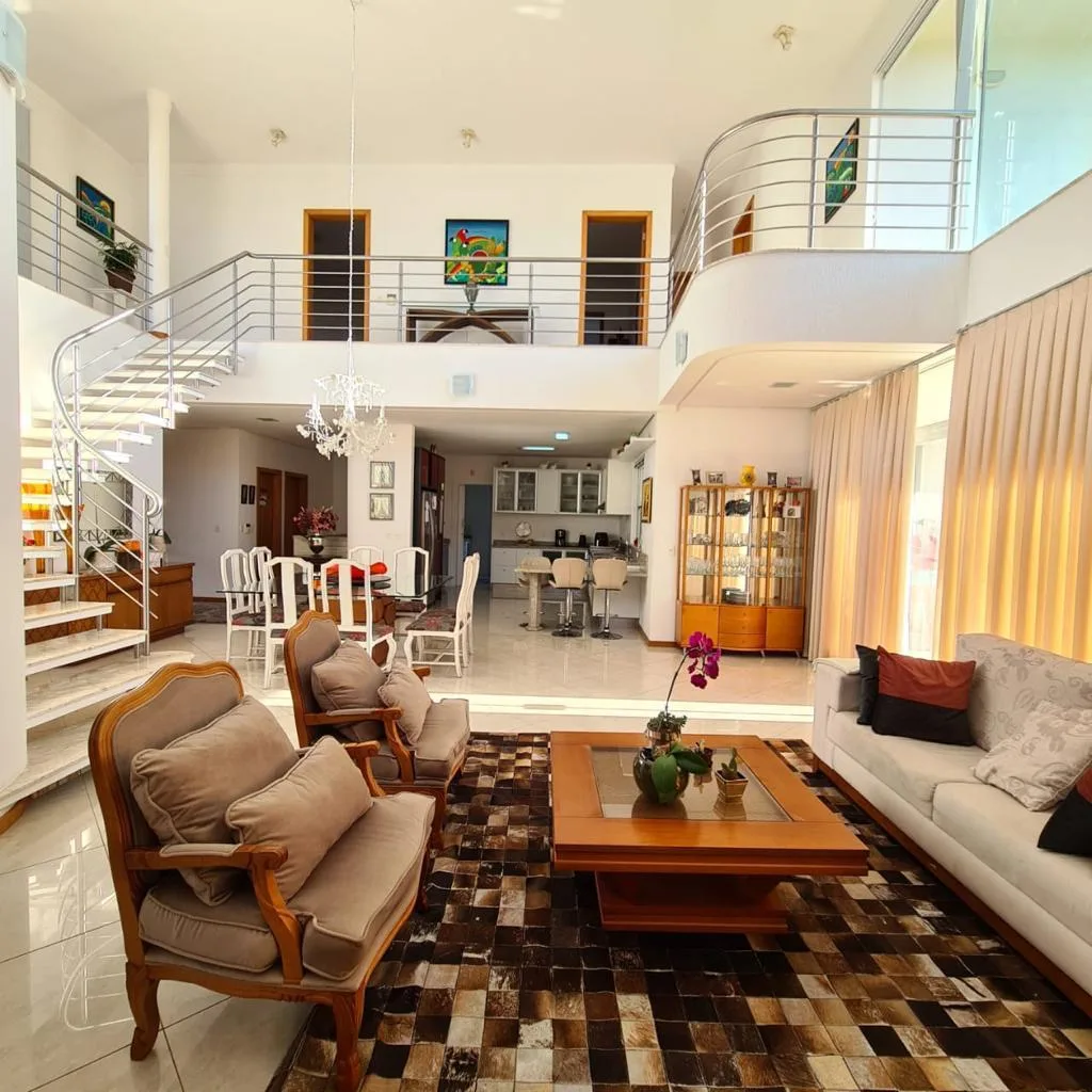 Jurerê Internacional: Ultra-Luxury Residence with Private Pool in Florianópolis