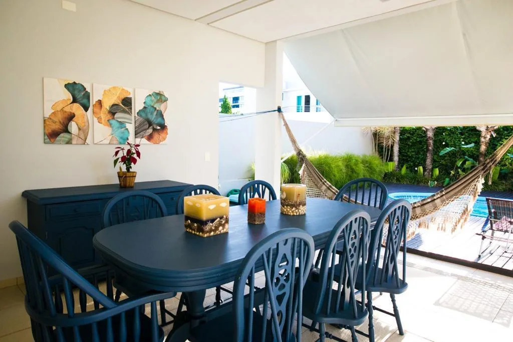 Jurerê Internacional: Ultra-Luxury Residence with Private Pool in Florianópolis