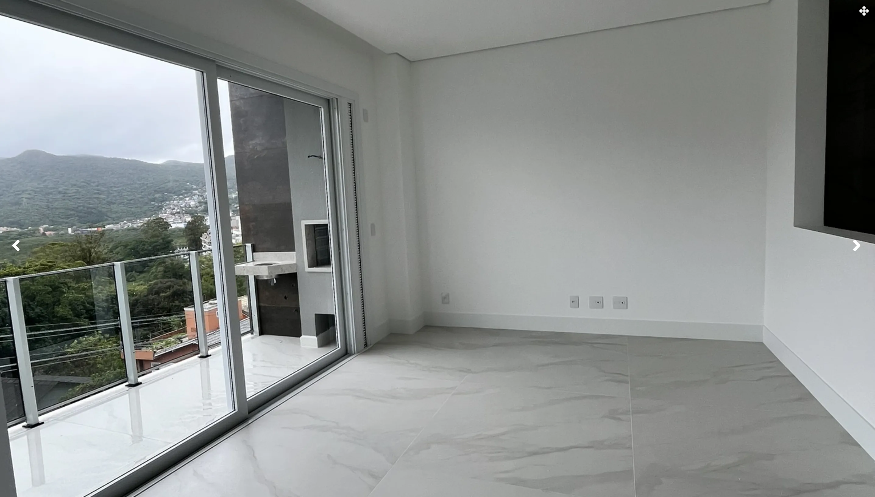 Infiniti Home View: Premium Residence with Rooftop Leisure in João Paulo