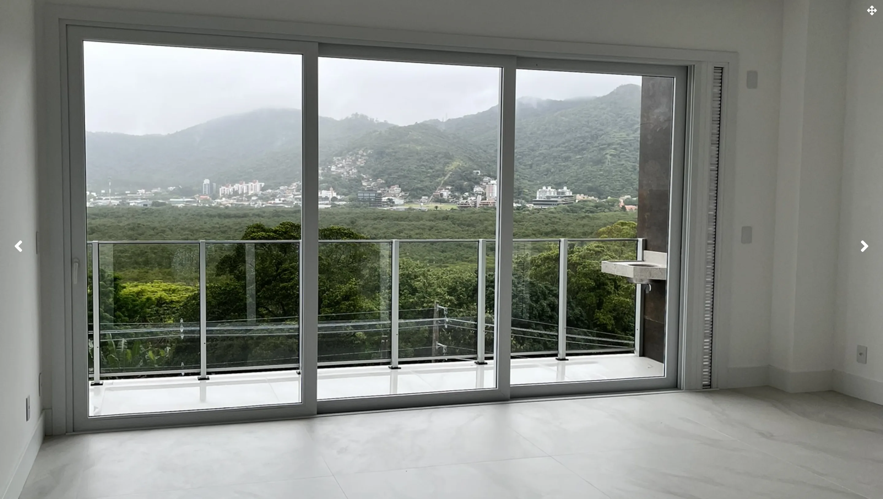 Infiniti Home View: Premium Residence with Rooftop Leisure in João Paulo
