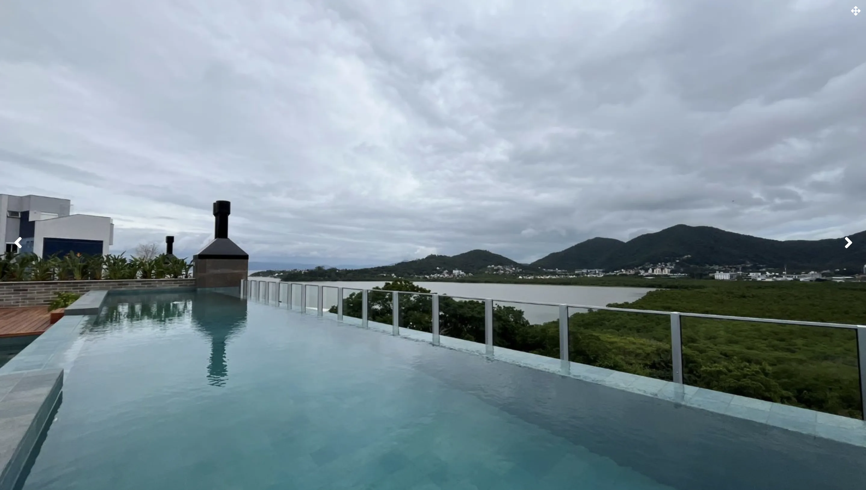 Infiniti Home View: Premium Residence with Rooftop Leisure in João Paulo