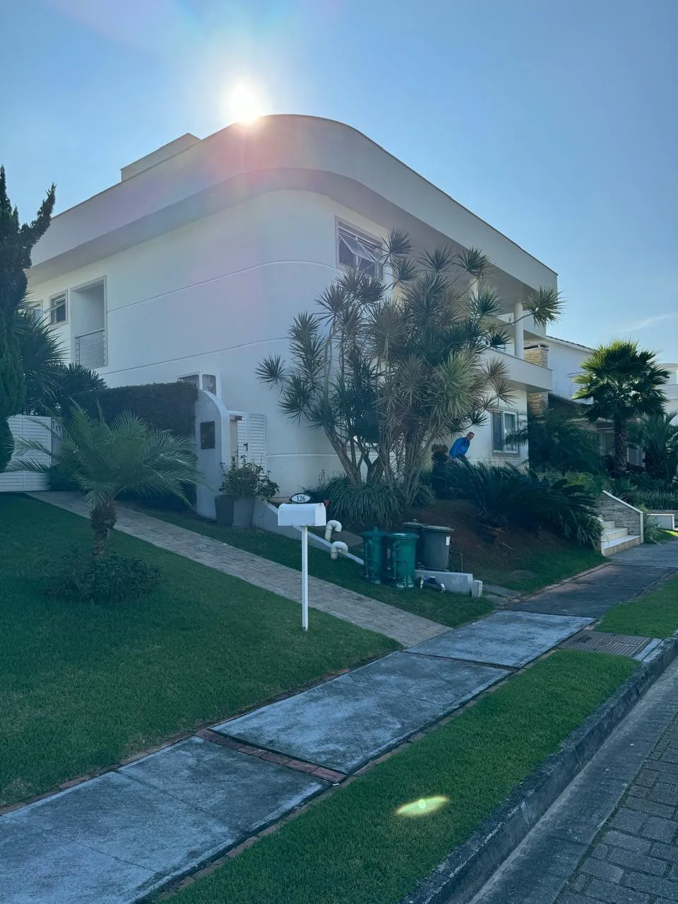 Jurerê Internacional: Ultra-Luxury Residence with Private Pool in Florianópolis