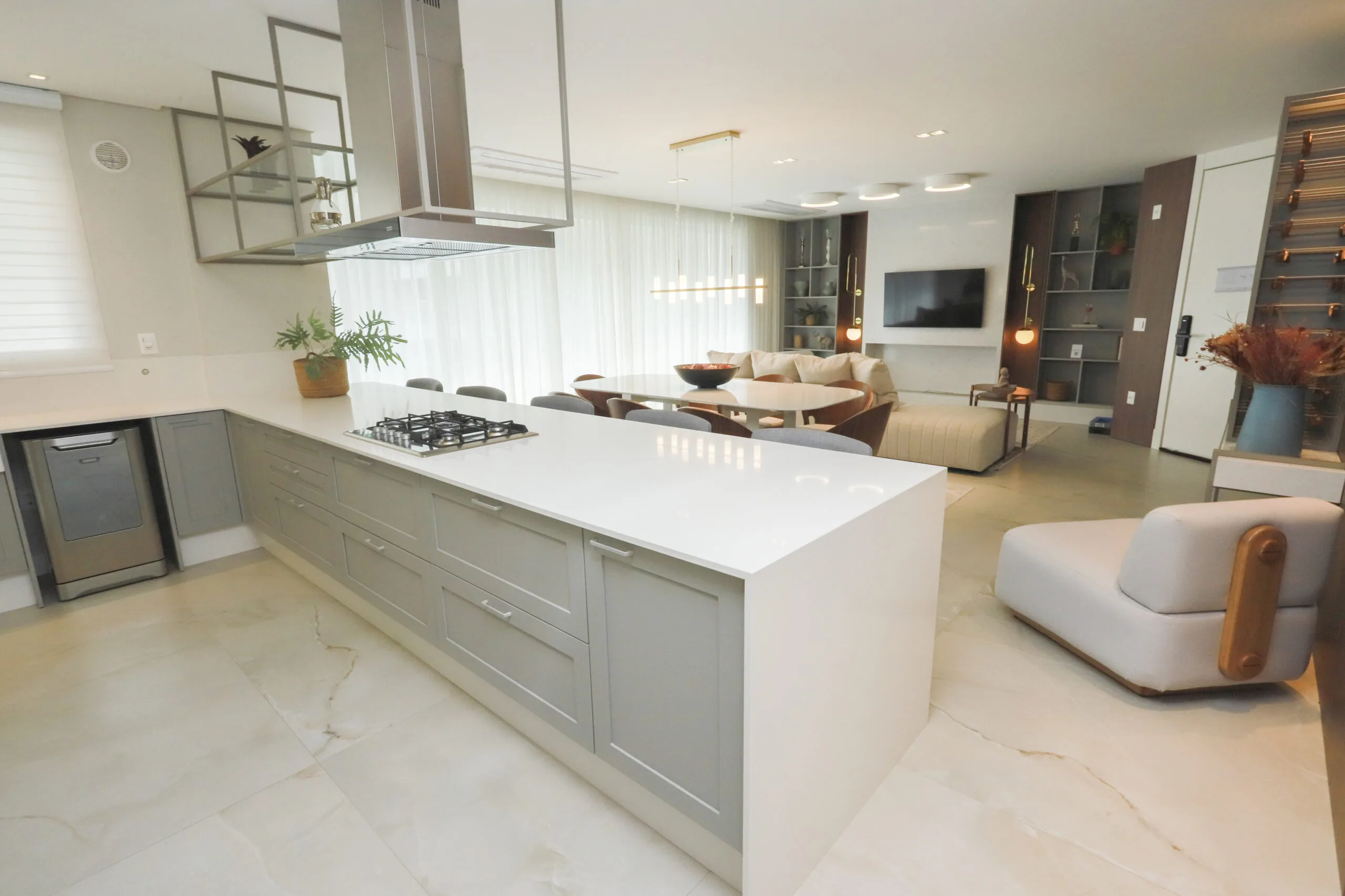 Le Blanc Residence: Luxury Apartment with Spa & Infinity Pool in Praia Brava