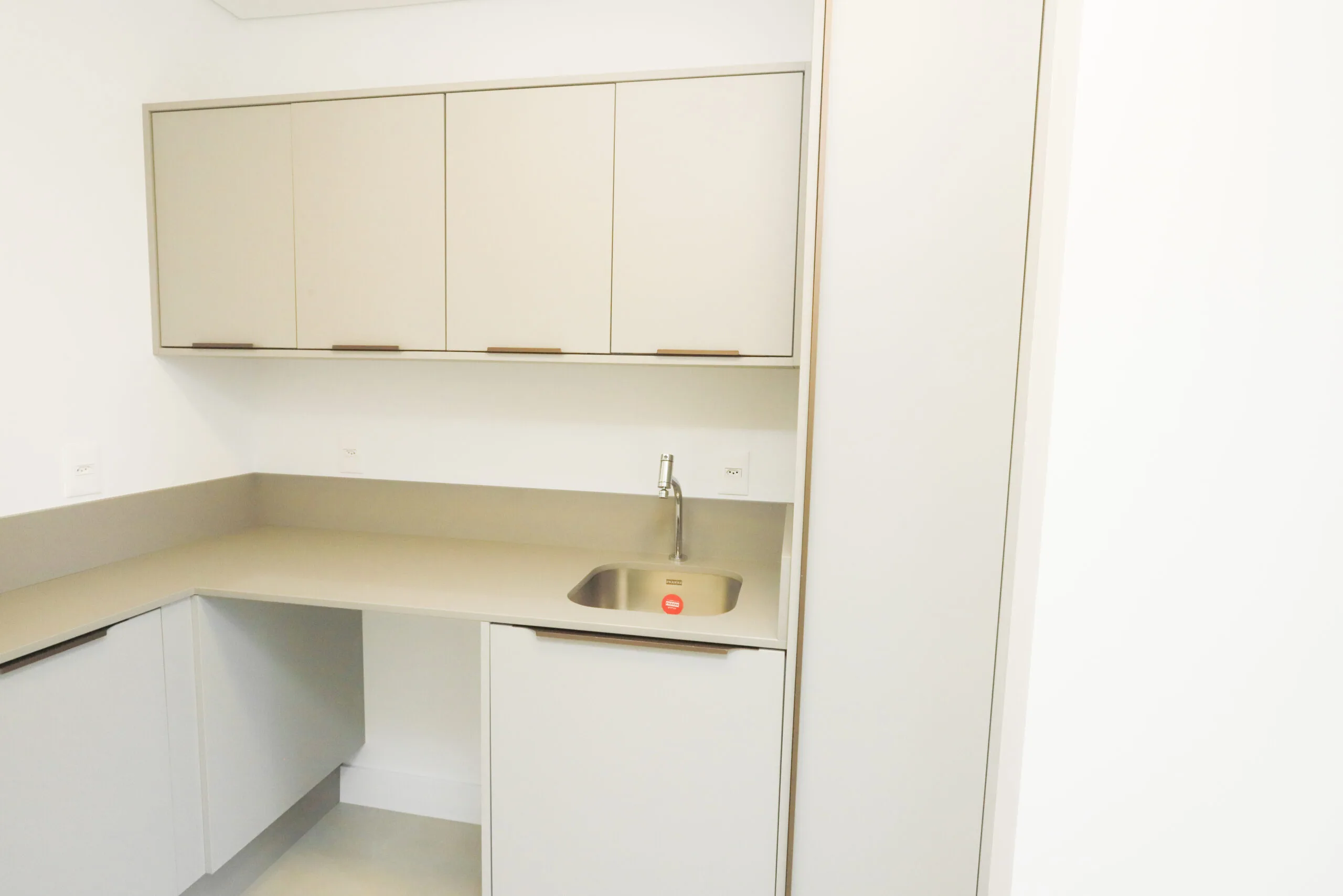 Le Blanc Residence: Luxury Apartment with Spa & Infinity Pool in Praia Brava