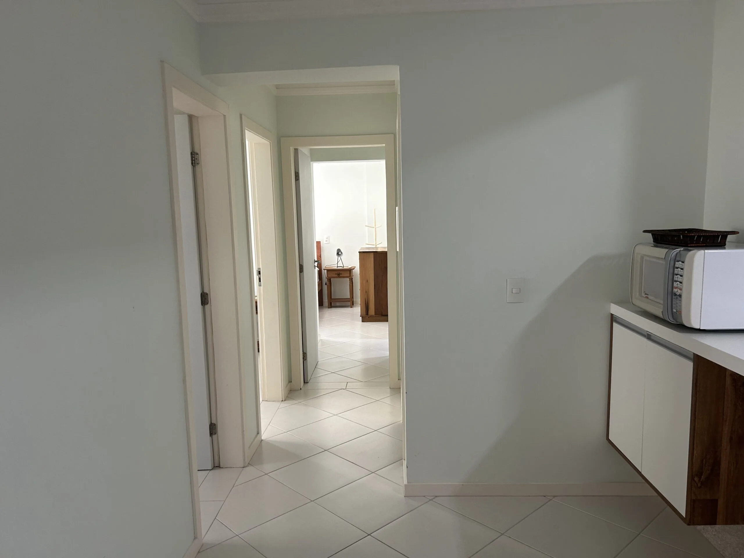 Costa Leste: Premium Residence in Ingleses