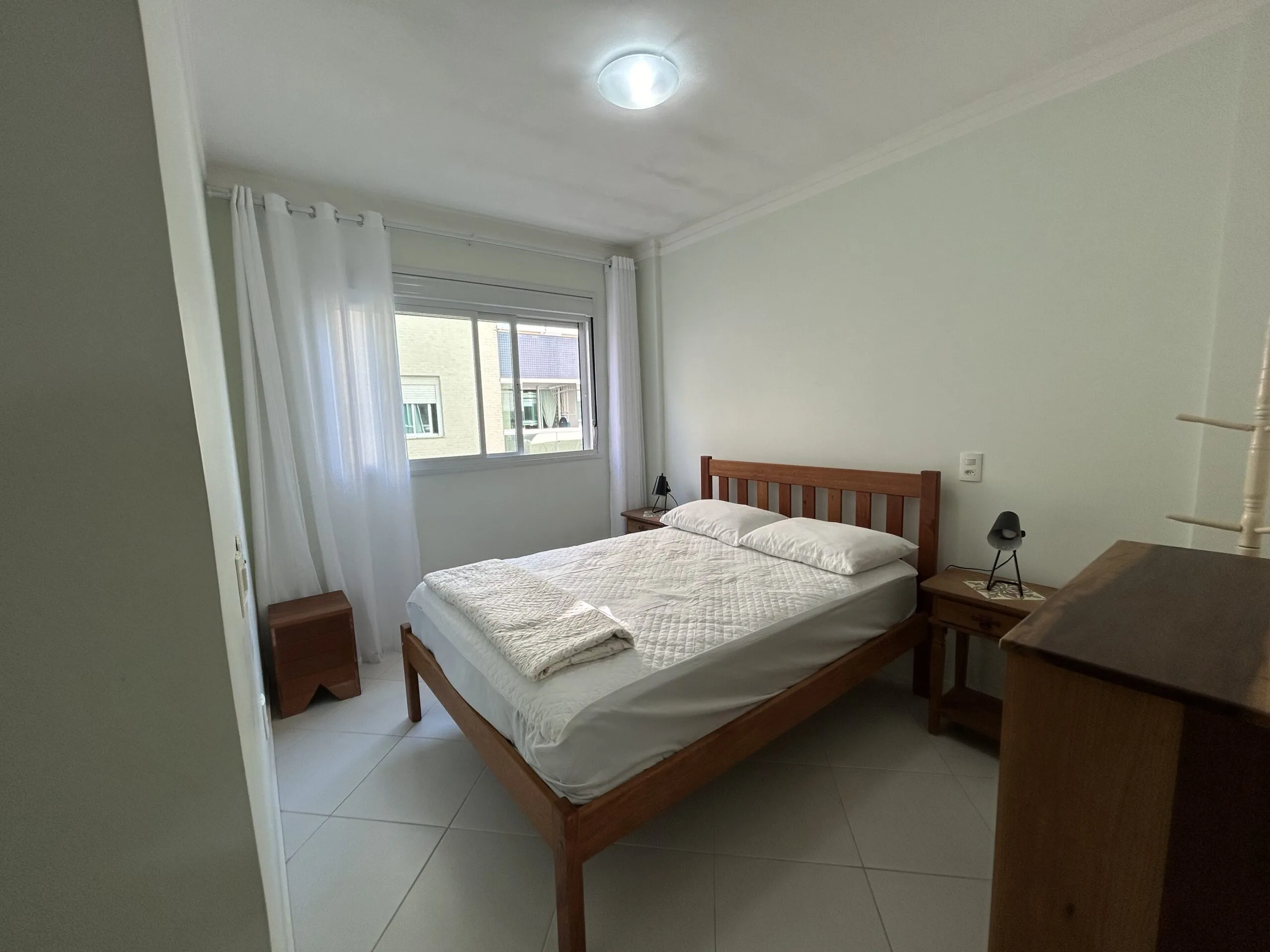 Costa Leste: Premium Residence in Ingleses