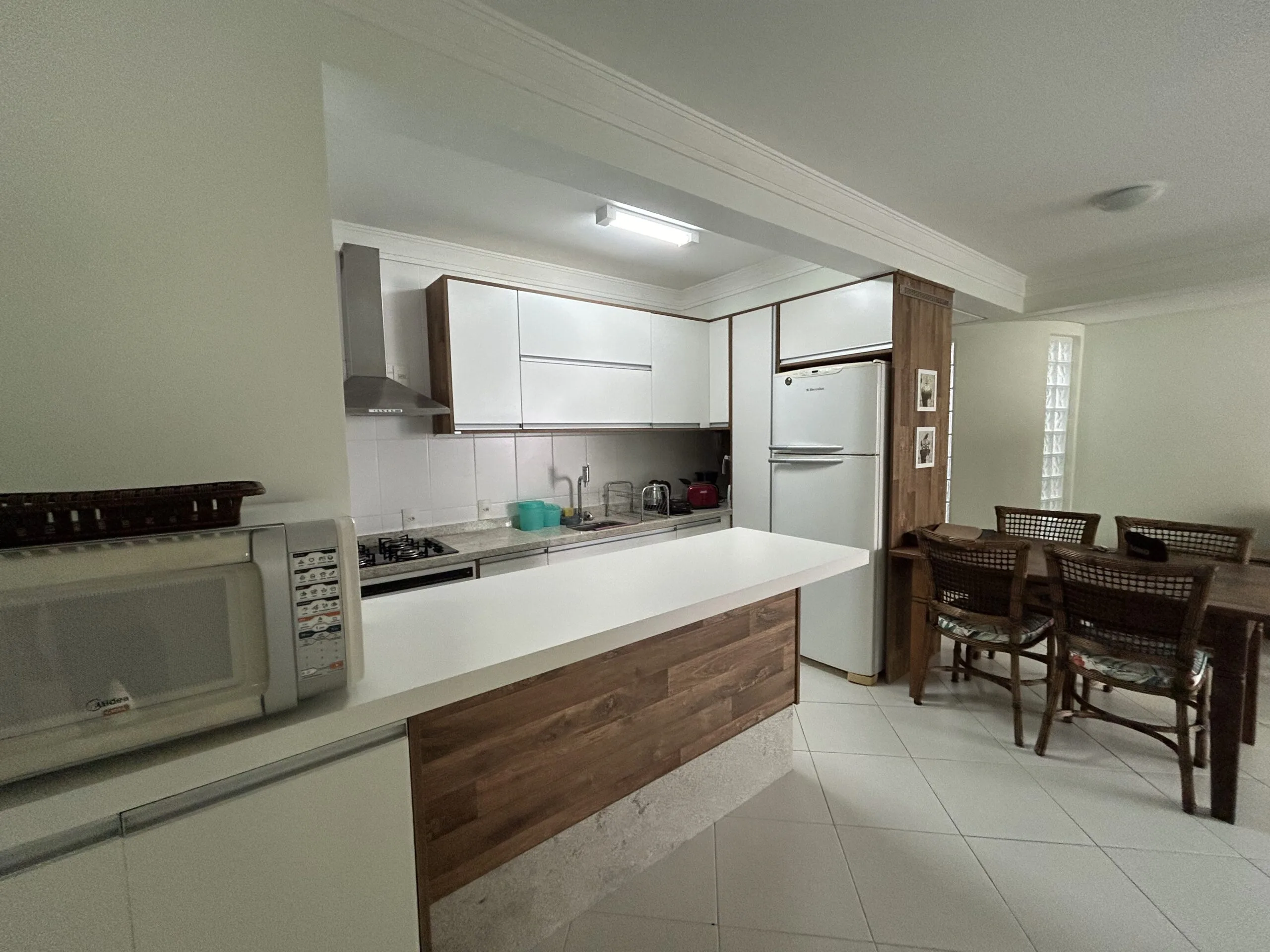 Costa Leste: Premium Residence in Ingleses