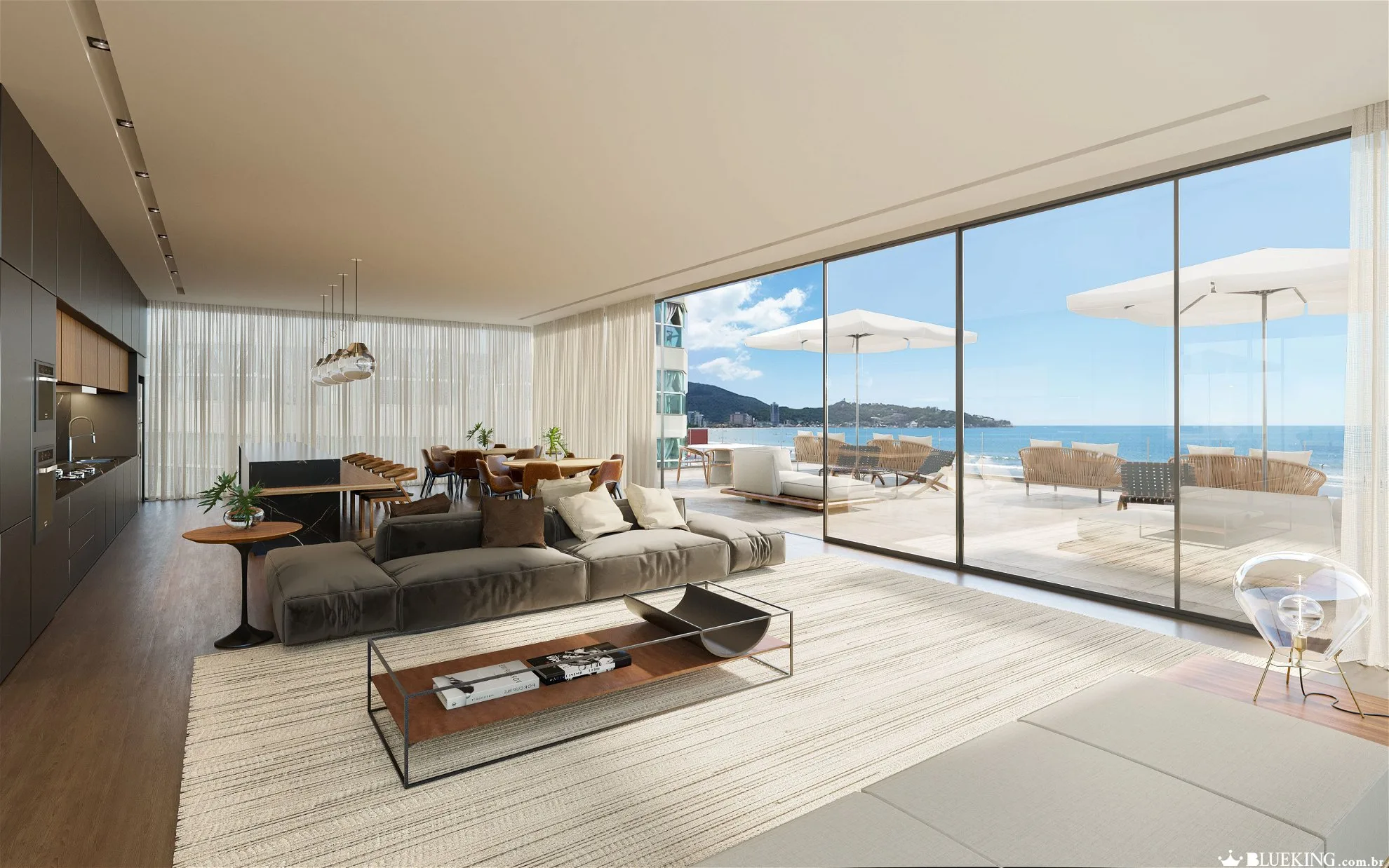 Sunny Coast Residences: Ultra-Luxury Villa with Beachfront Amenities in Centro