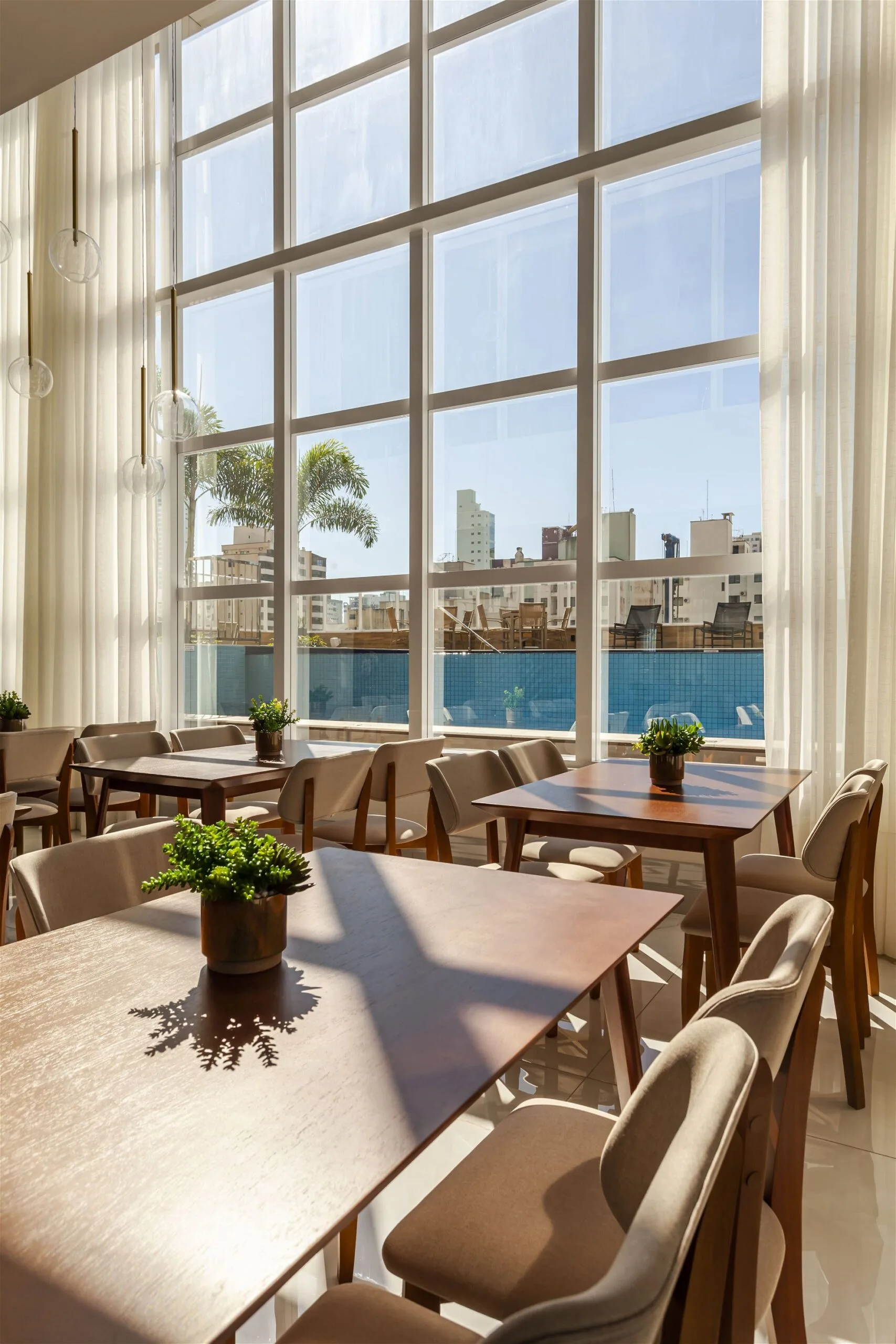 Ocean Breeze Residence: Luxury House with Sky Lounge in Centro