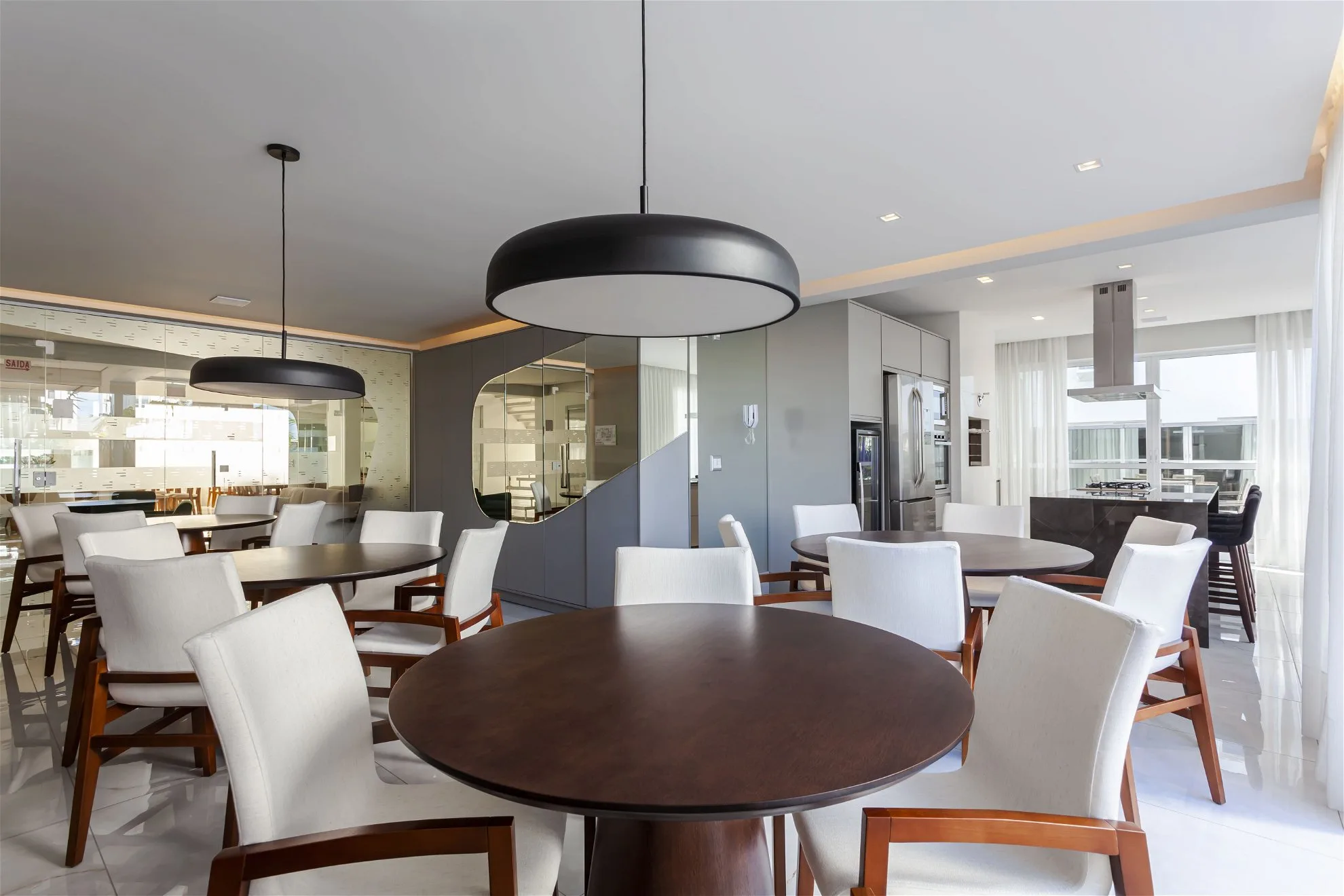 Ocean Breeze Residence: Luxury House with Sky Lounge in Centro