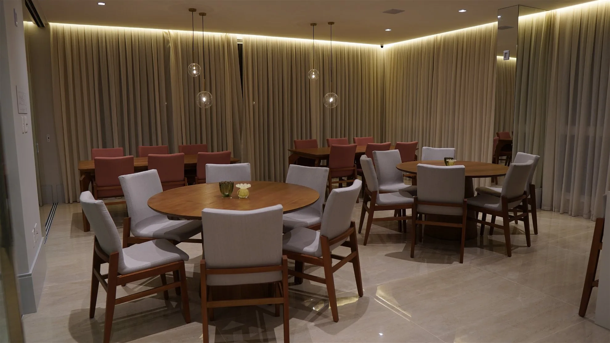 Le Blanc Residence: Luxury Apartment with Spa & Infinity Pool in Praia Brava