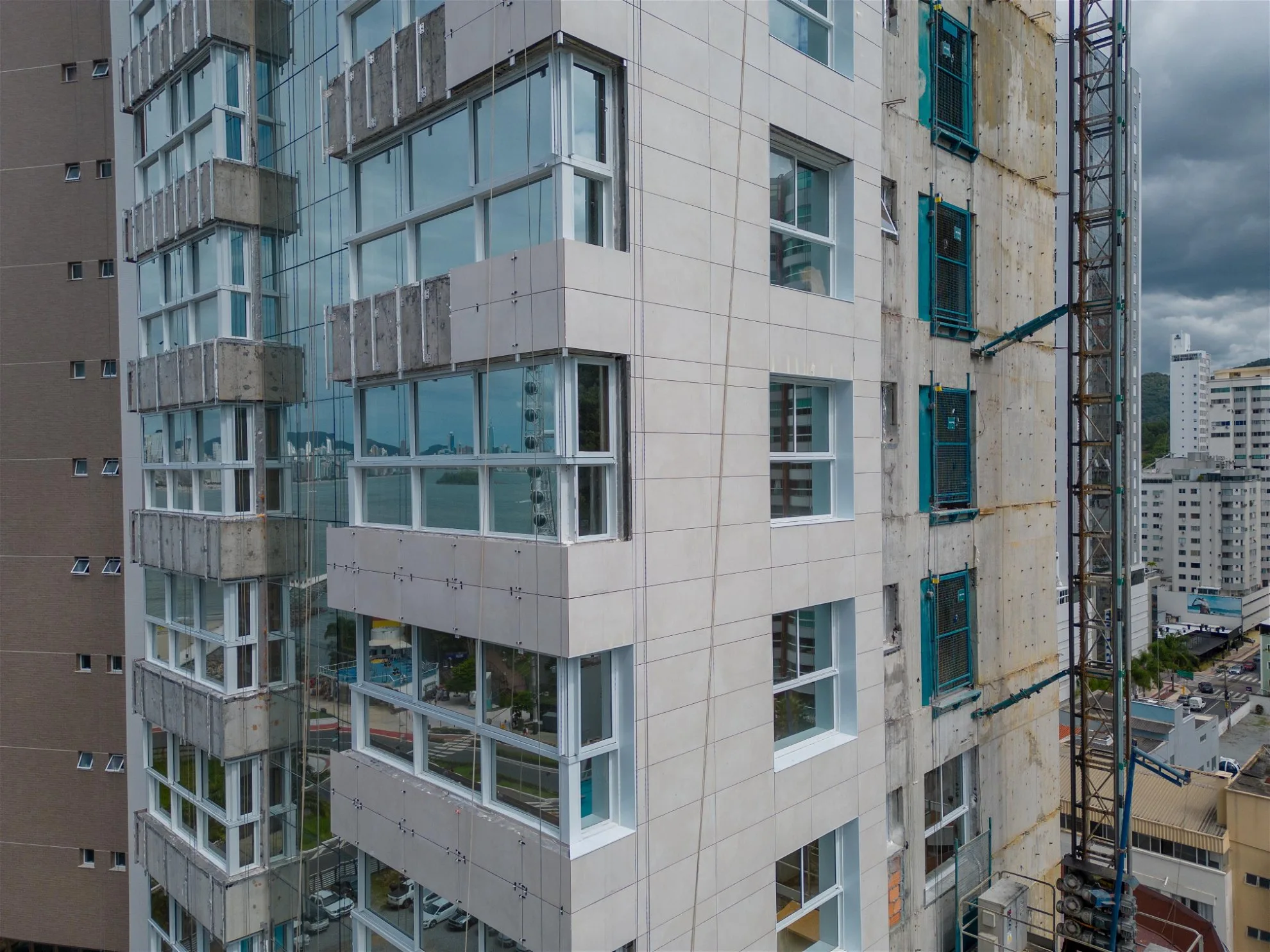 Blue Coast Tower: Ultra-Luxuriöse Residenz in Barra Norte