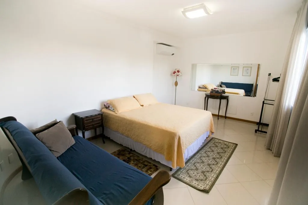 Jurerê Internacional: Ultra-Luxury Residence with Private Pool in Florianópolis