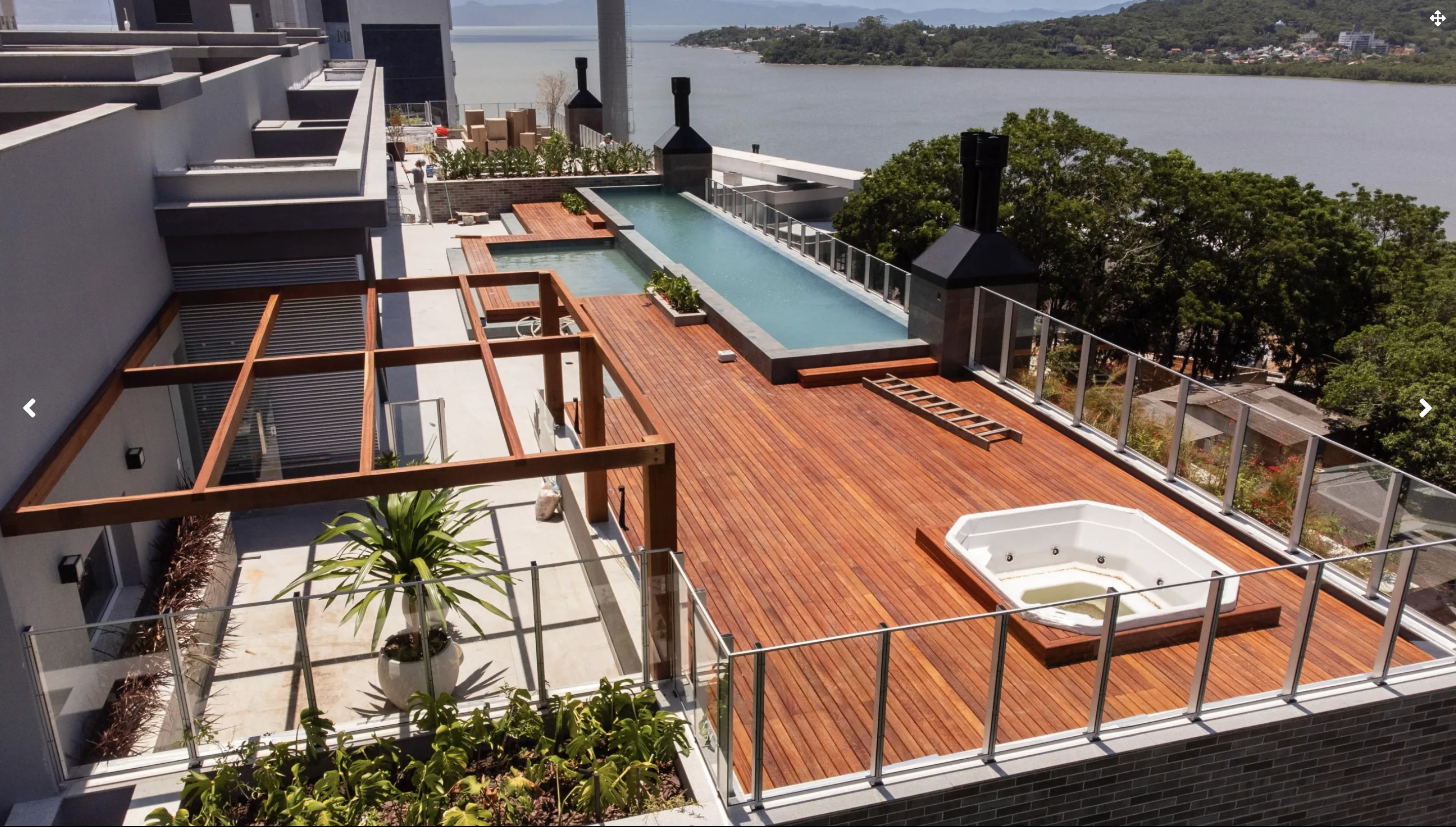 Infiniti Home View: Premium Residence with Rooftop Leisure in João Paulo