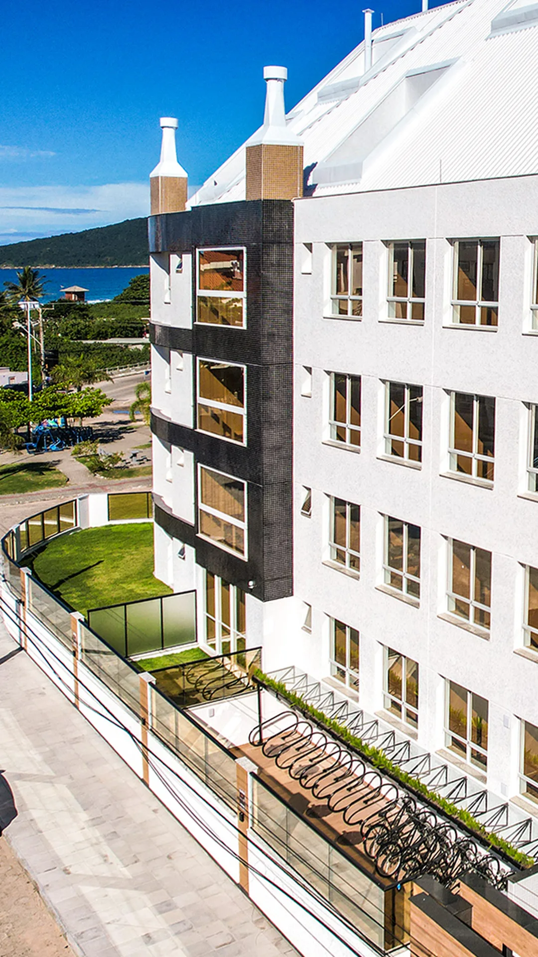 Gaivotas Golden Residence: Premium Apartment with Ocean View in Ingleses