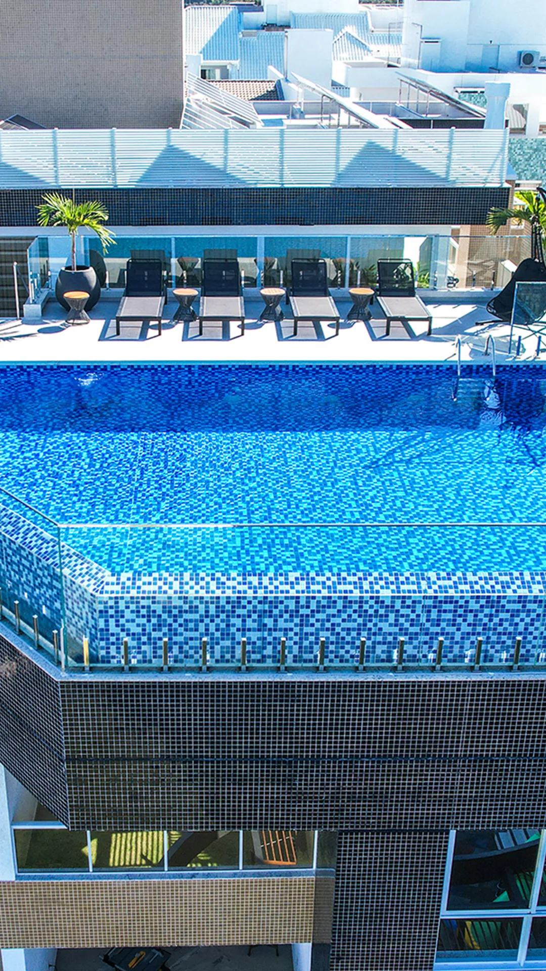 Gaivotas Golden Residence: Premium Apartment with Ocean View in Ingleses