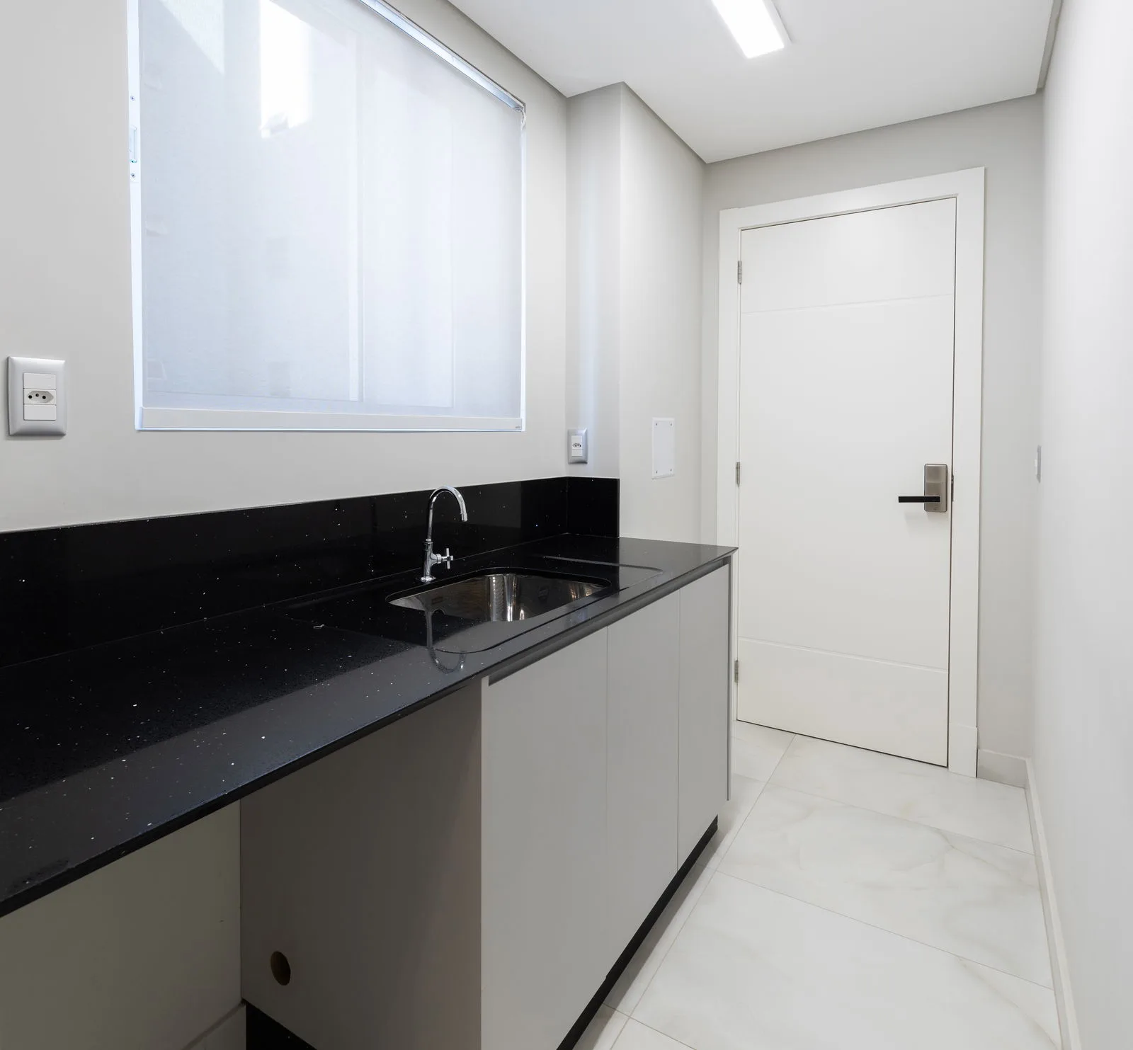 Ocean Breeze Residence: Luxury House with Sky Lounge in Centro