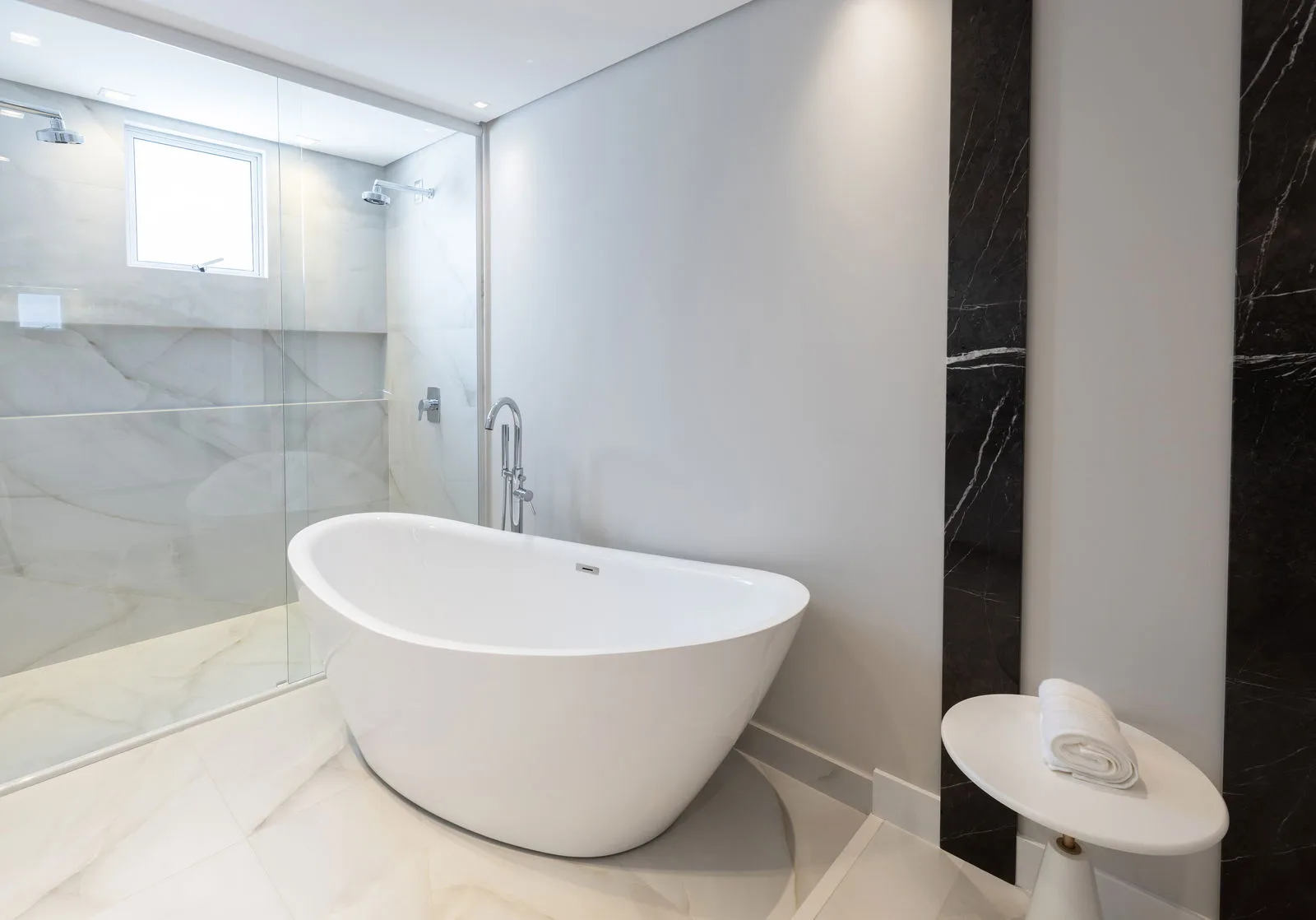 Ocean Breeze Residence: Luxury House with Sky Lounge in Centro