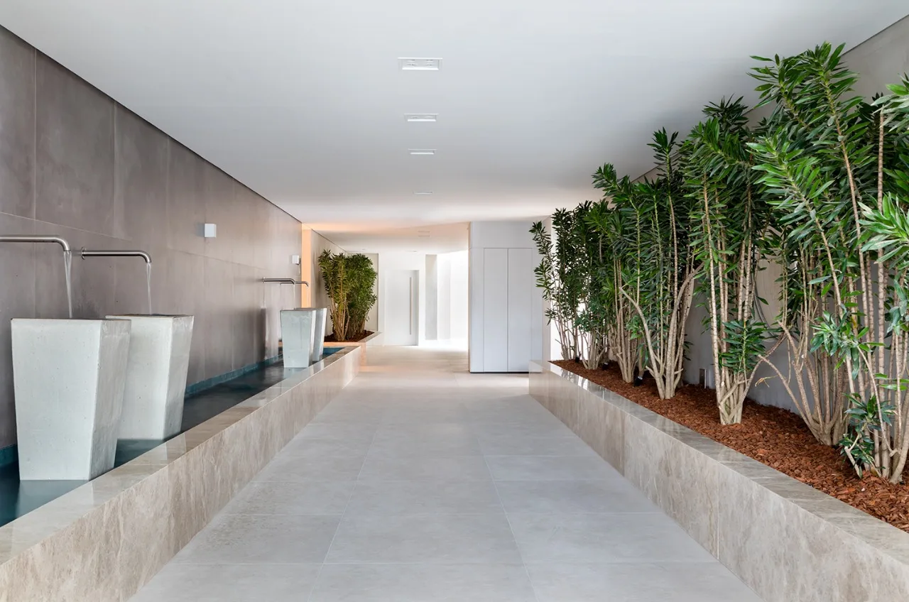 Città Life Residence: Ultra-Luxury Villa with Resort-Style Amenities in Jurerê Internacional