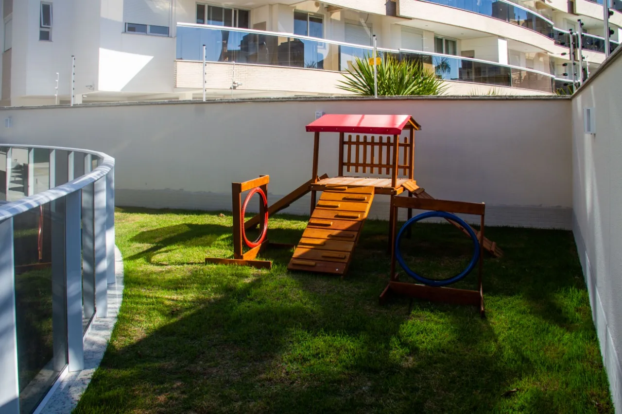 Città Life Residence: Ultra-Luxury Villa with Resort-Style Amenities in Jurerê Internacional