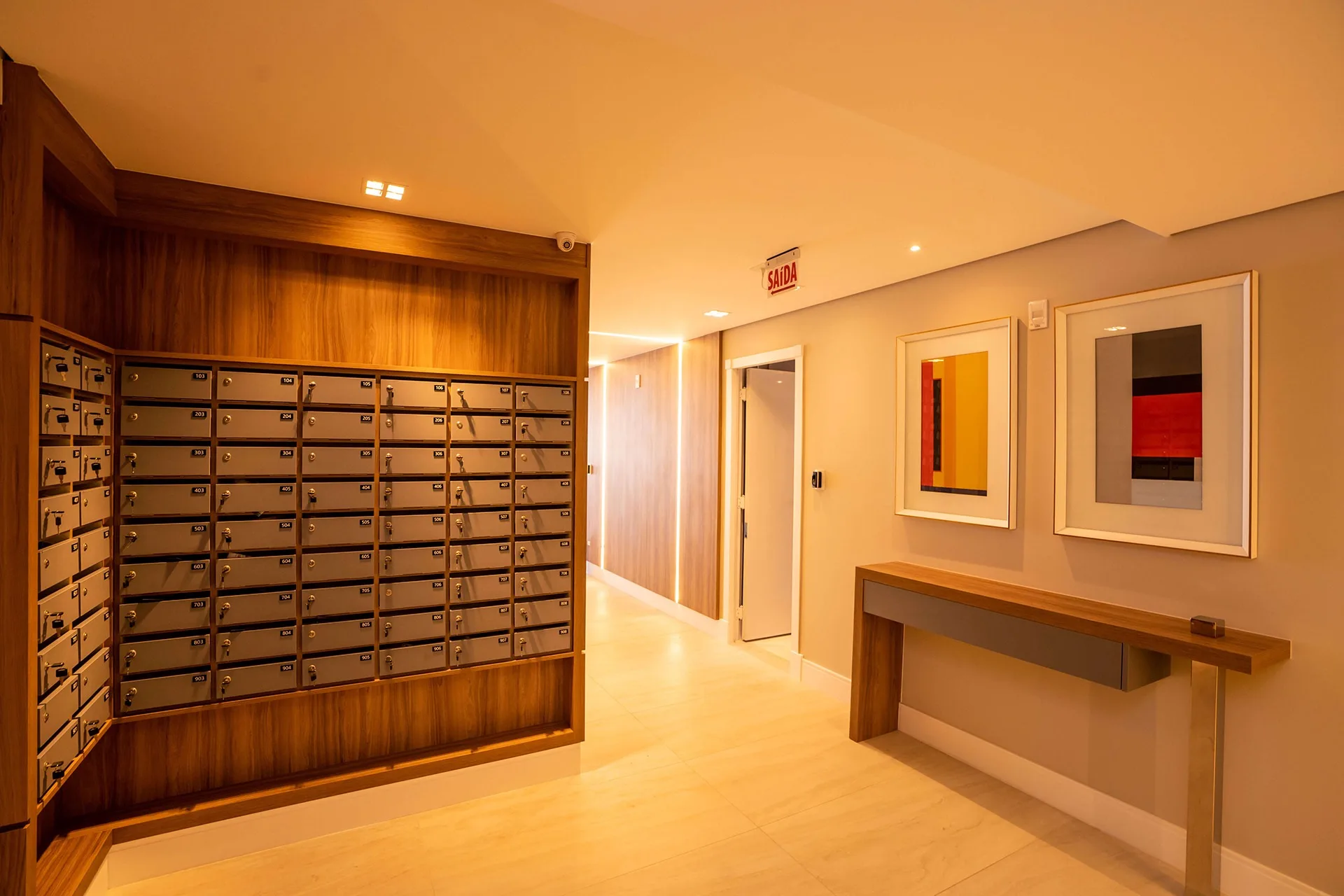 Residencial Inês de Castro: Premium House with Private Garden in Trindade