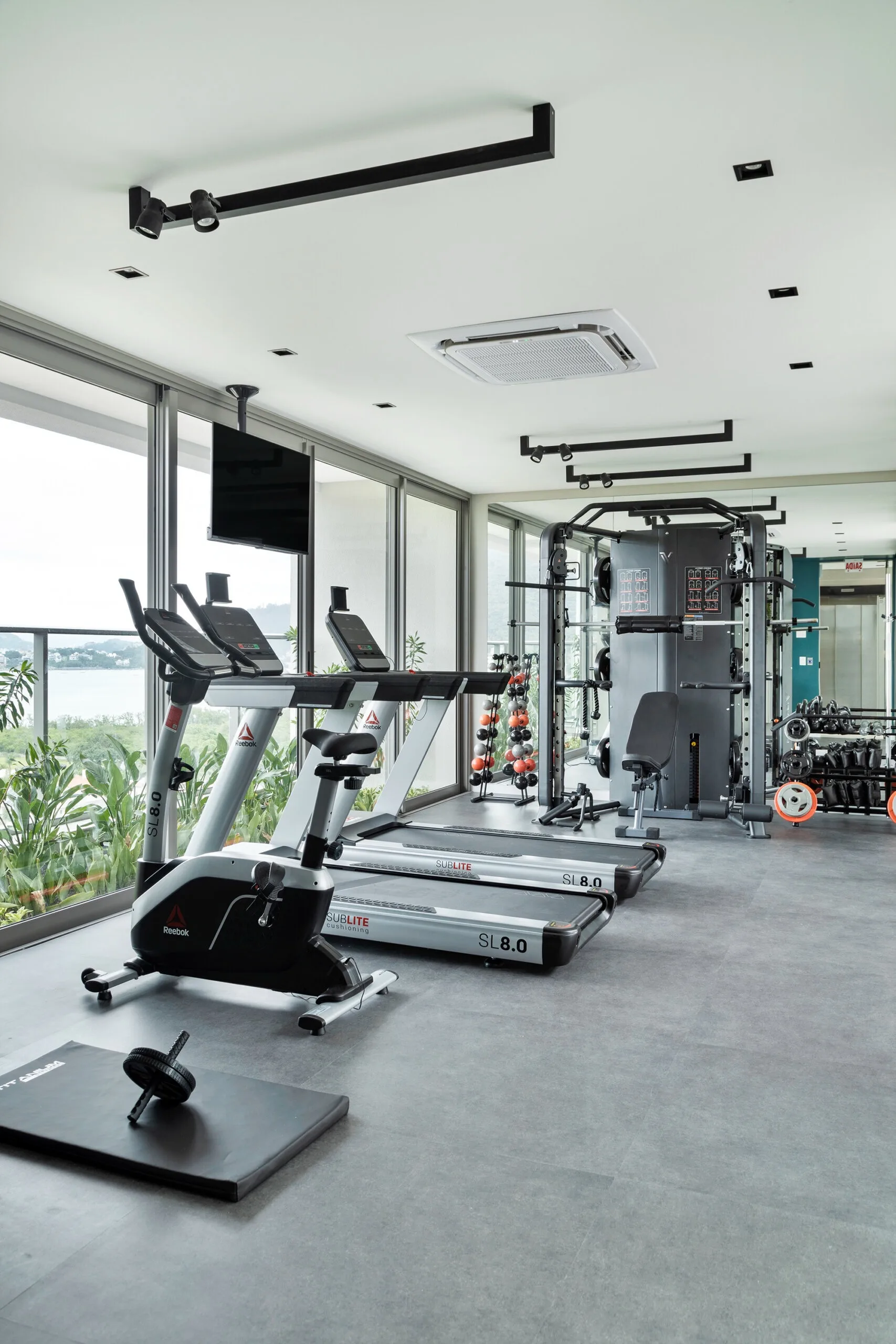 Home Cacupé: Premium Residence in Florianópolis