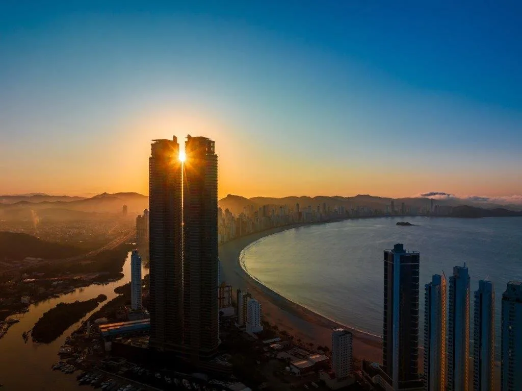 Yachthouse by Pininfarina: Ultra-Luxury Penthouse with Private Helipad in Barra Sul