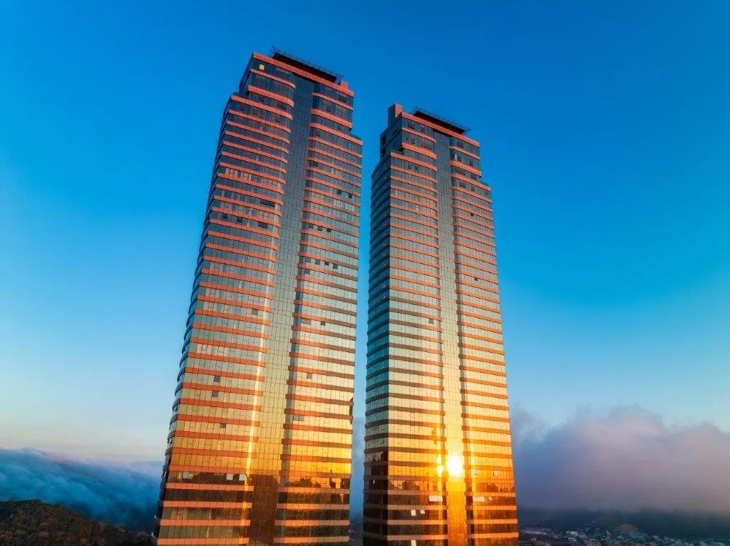 Yachthouse by Pininfarina: Ultra-Luxury Penthouse with Private Helipad in Barra Sul